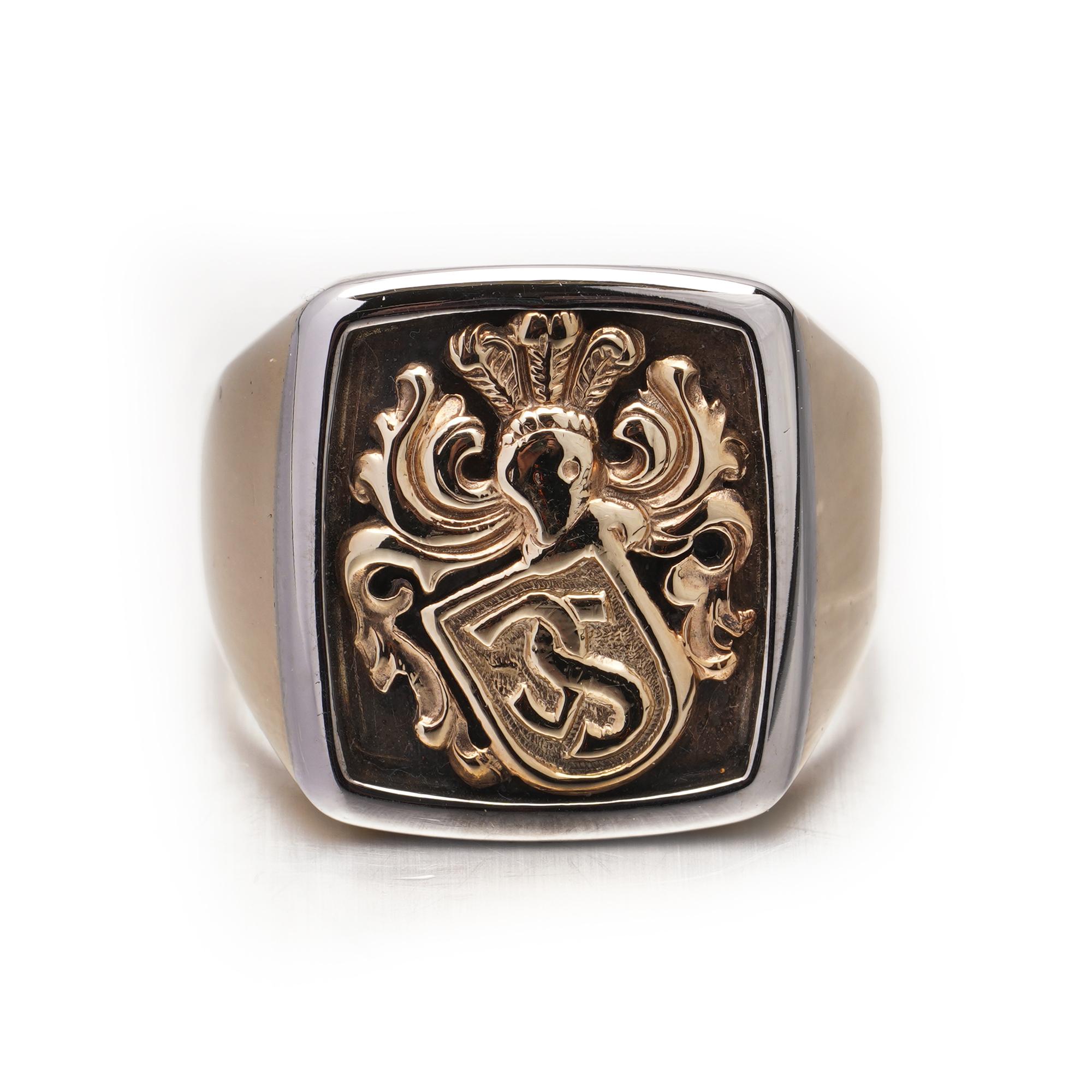 Jahrgang 18kt. Siegelring aus Gelbgold mit Wappen im Zustand „Gut“ in Braintree, GB