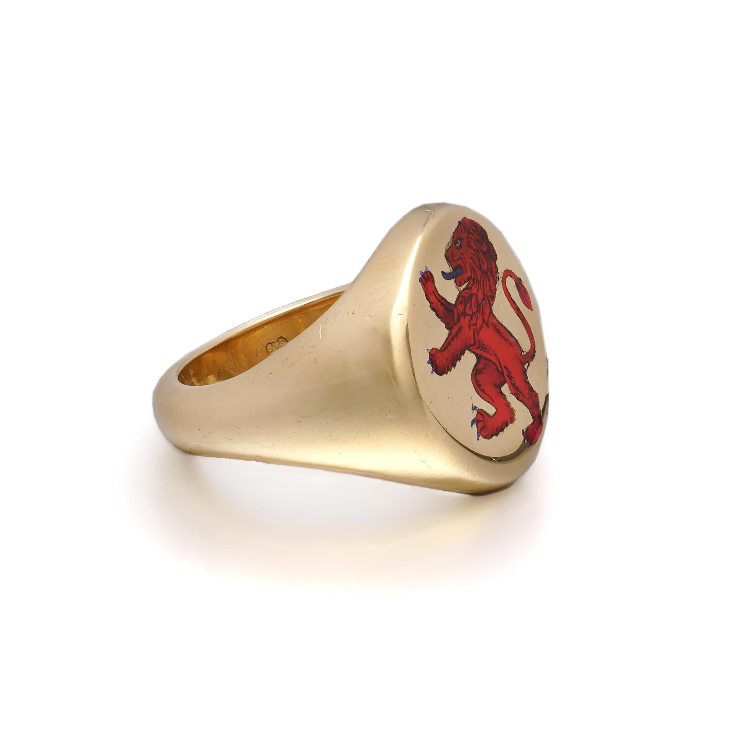 Anillo de sello vintage de oro amarillo de 18 quilates con león rampante en venta 1