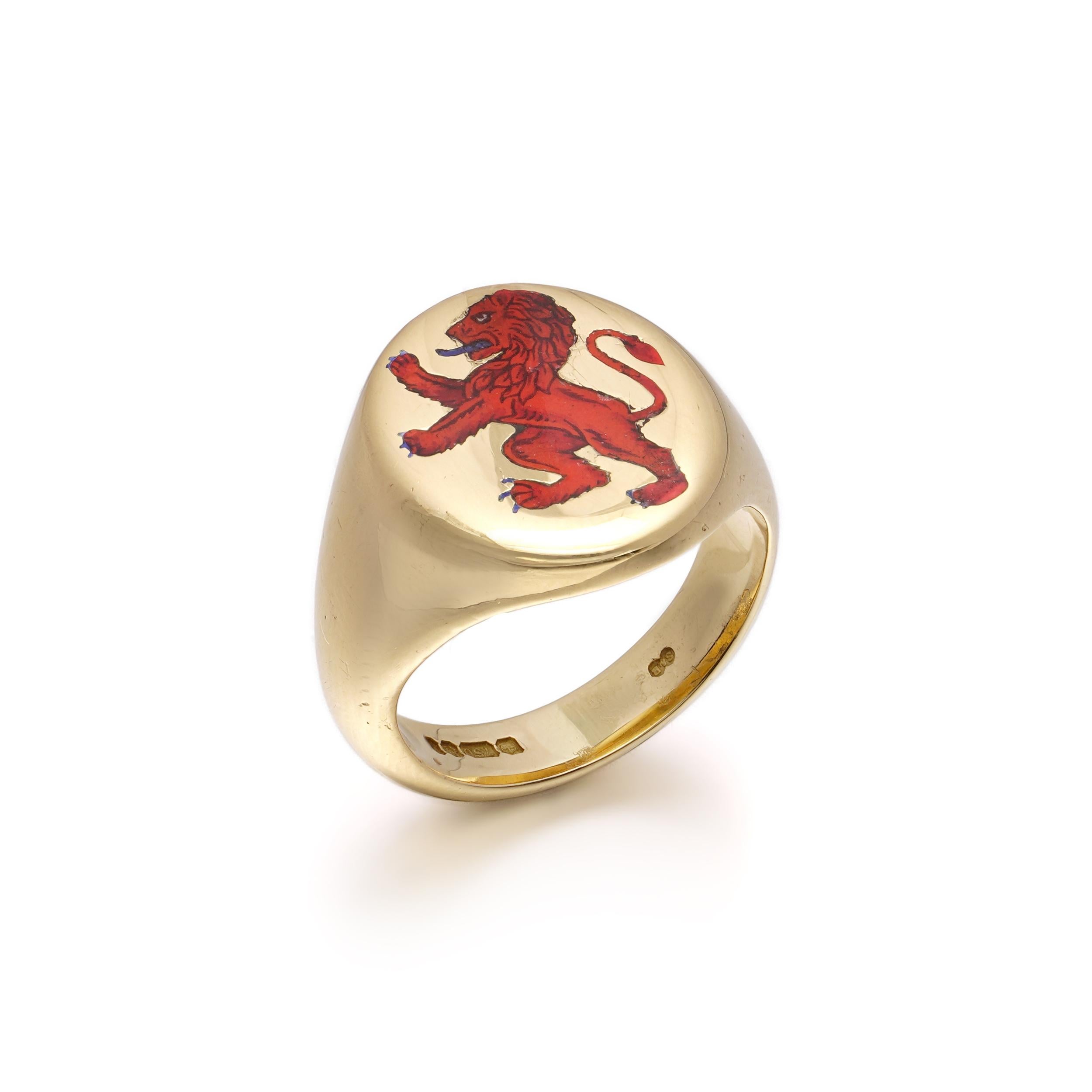 Anillo de sello vintage de oro amarillo de 18 quilates con león rampante en venta 3