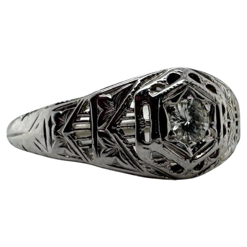 Vintage 18KW Gold Filigree Diamond Ring