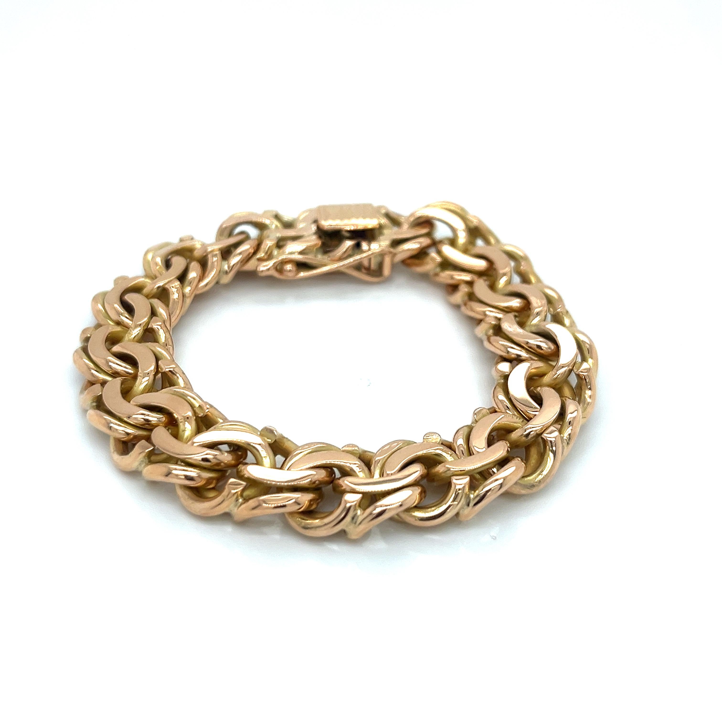 Vintage 18ky Heavy Wide Charm Bracelet Excellent état - En vente à Boston, MA
