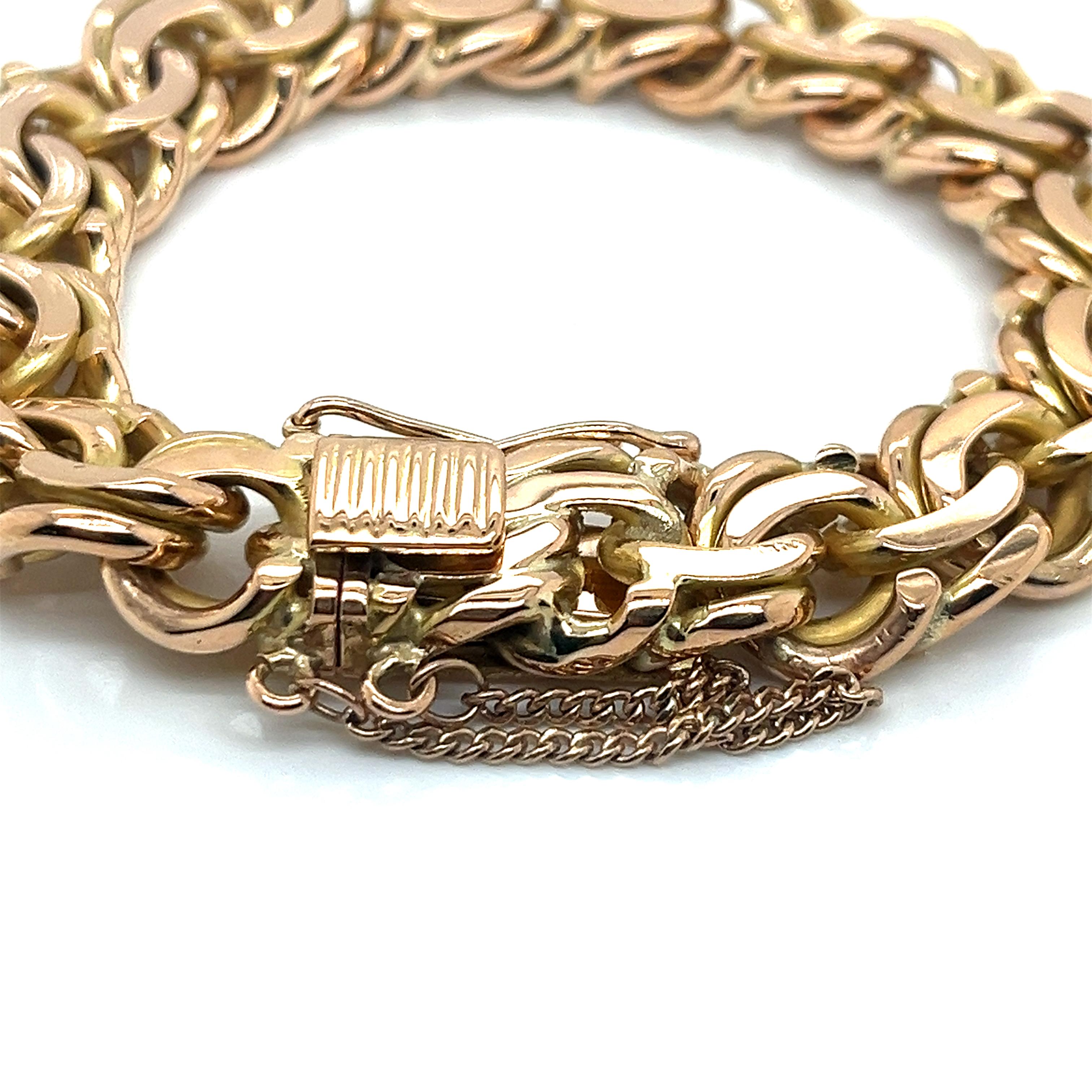 Vintage 18ky Heavy Wide Charm Bracelet Pour femmes en vente