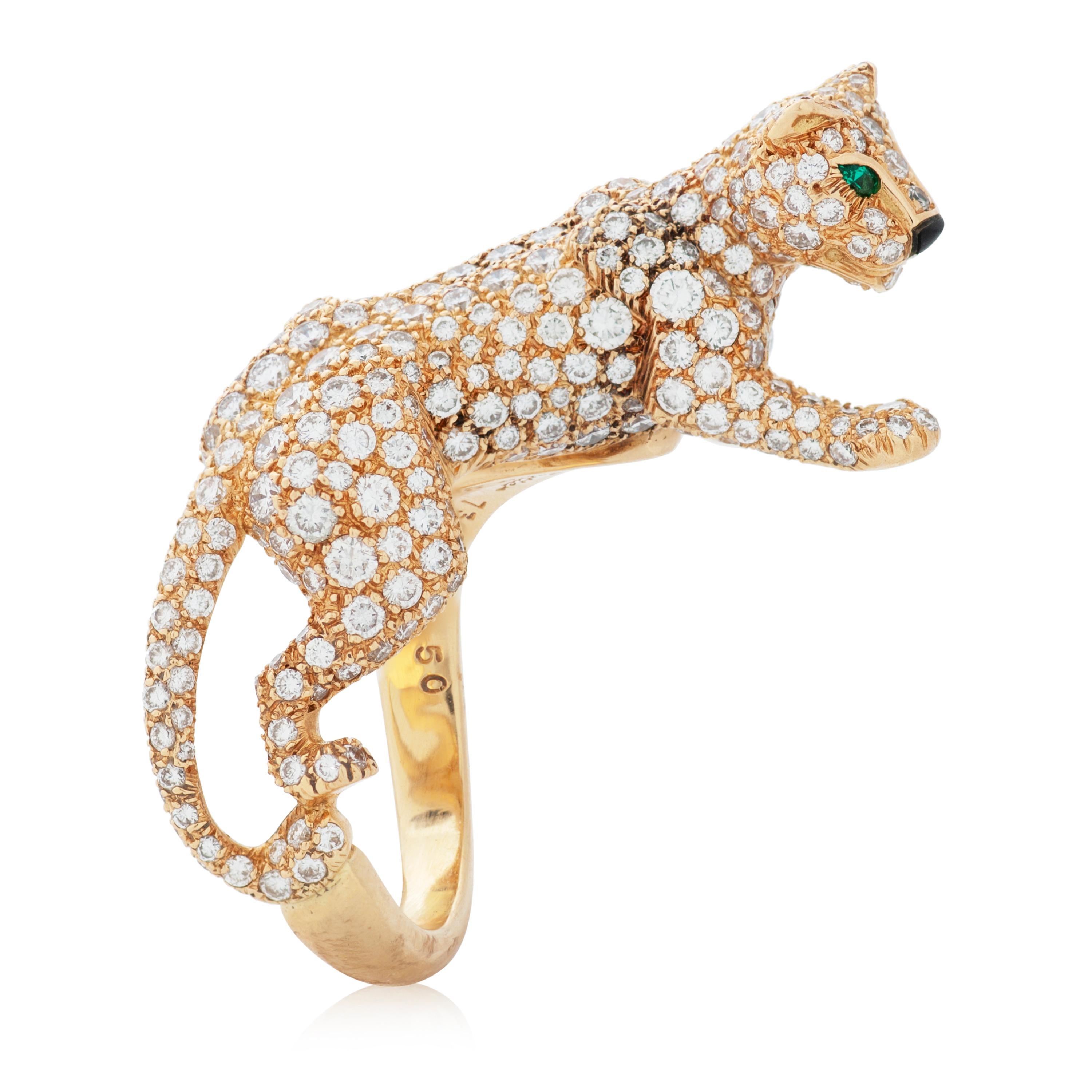 Vintage 18kyg Panthere De Cartier Diamond:: Emerald & Onyx Walking Panther Ring Bon état à Philadelphia, PA