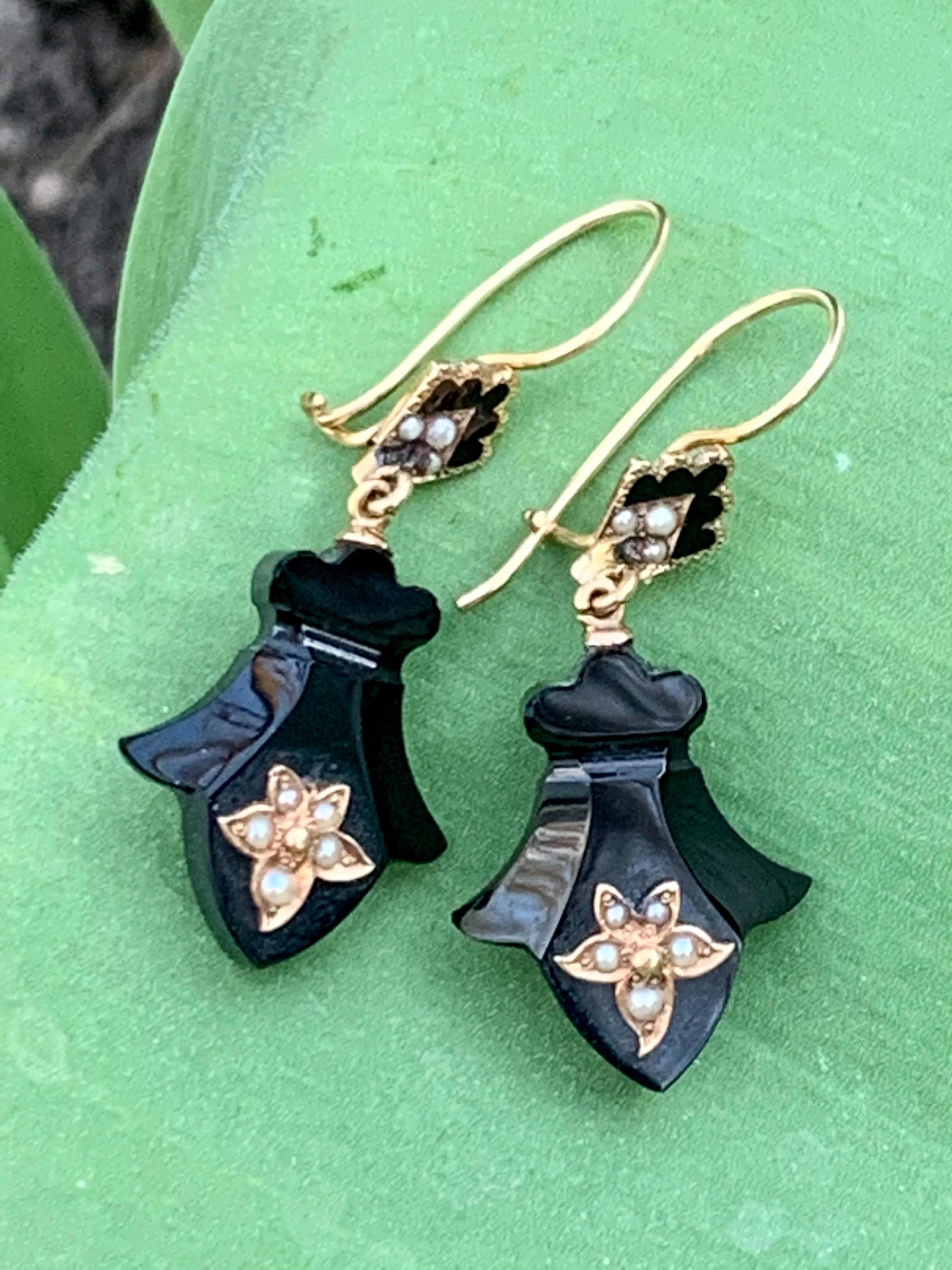 Vintage 1910's Black Onyx and Seed Pearl 14 Karat Yellow Gold Dangle Earrings In Good Condition In St. Louis Park, MN