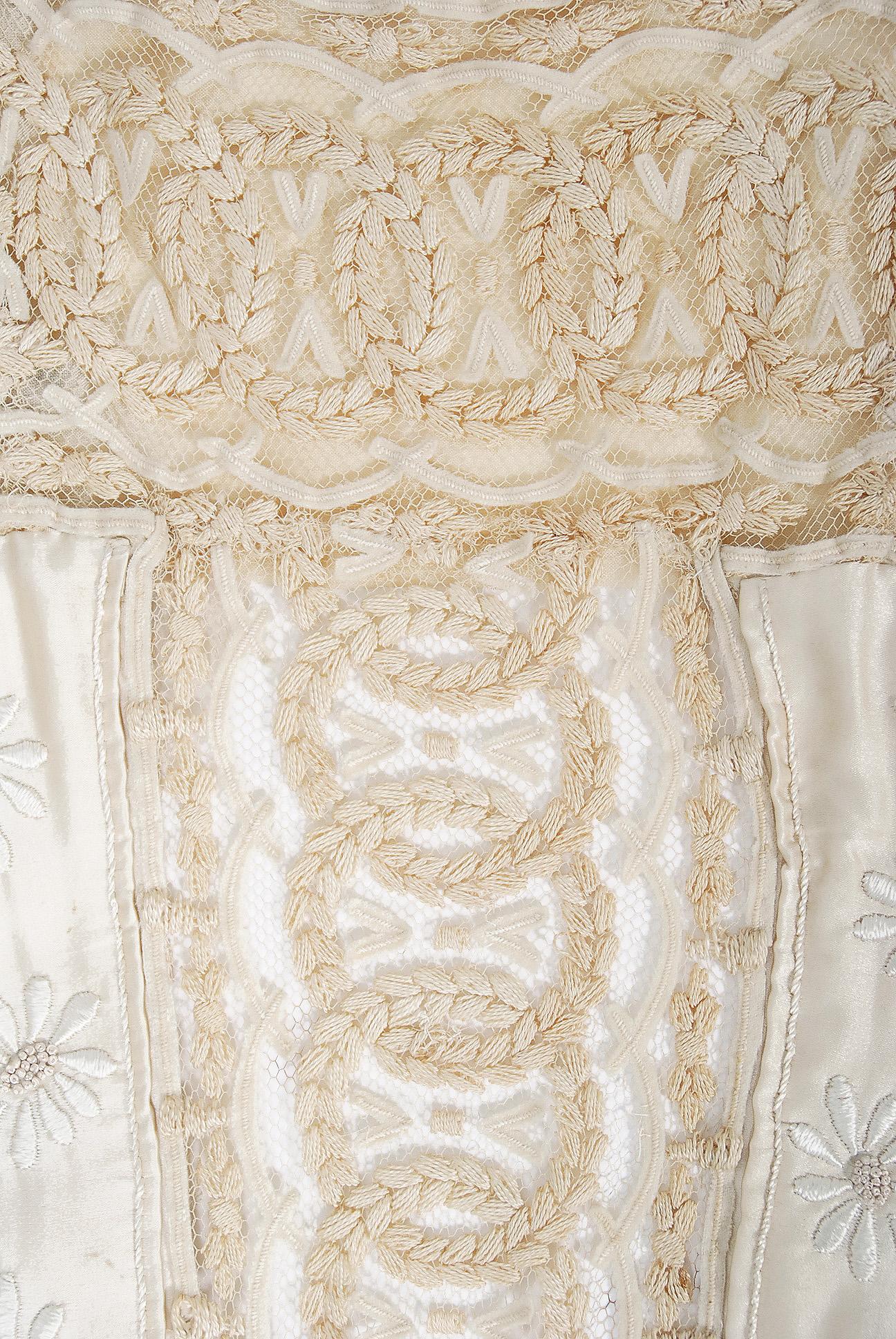 Vintage 1910s Ivory Crème Embroidered Net-Lace & Silk Satin Trained Bridal Gown  For Sale 2