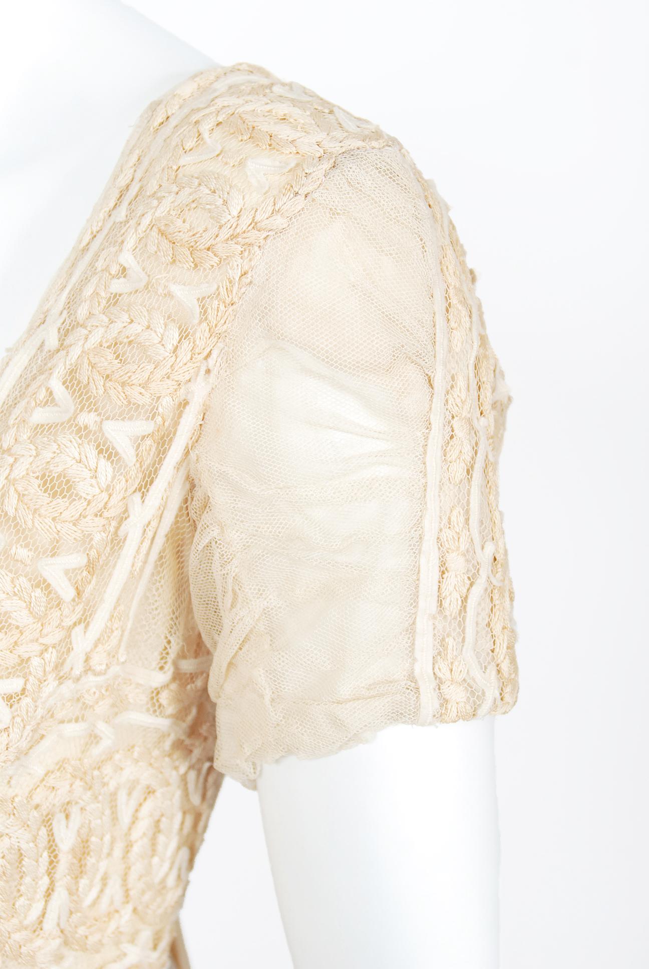 Women's Vintage 1910s Ivory Crème Embroidered Net-Lace & Silk Satin Trained Bridal Gown  For Sale