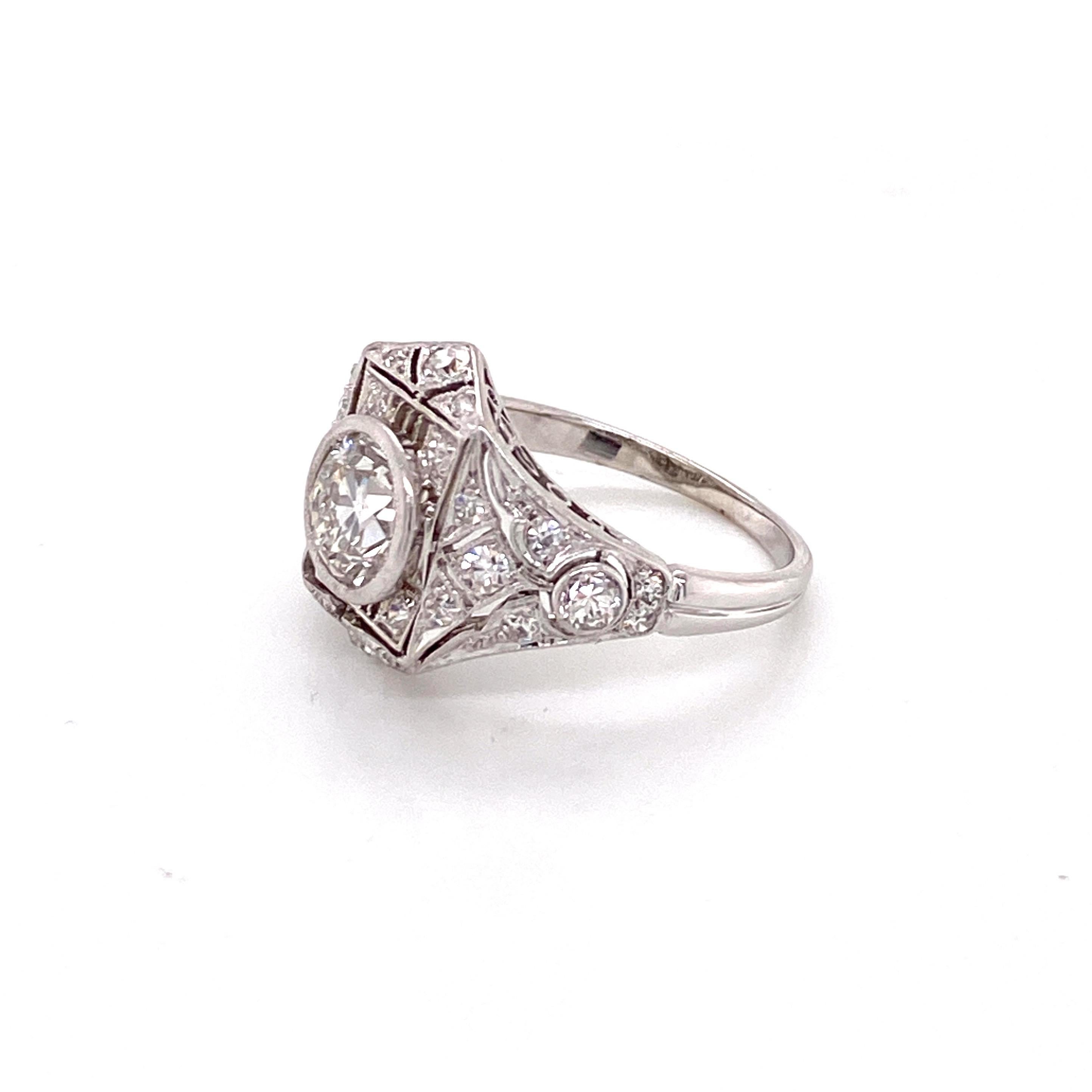 Anello vintage anni '20 con diamante taglio europeo da 1,25 carati in filigrana di platino In condizioni buone in vendita a Boston, MA