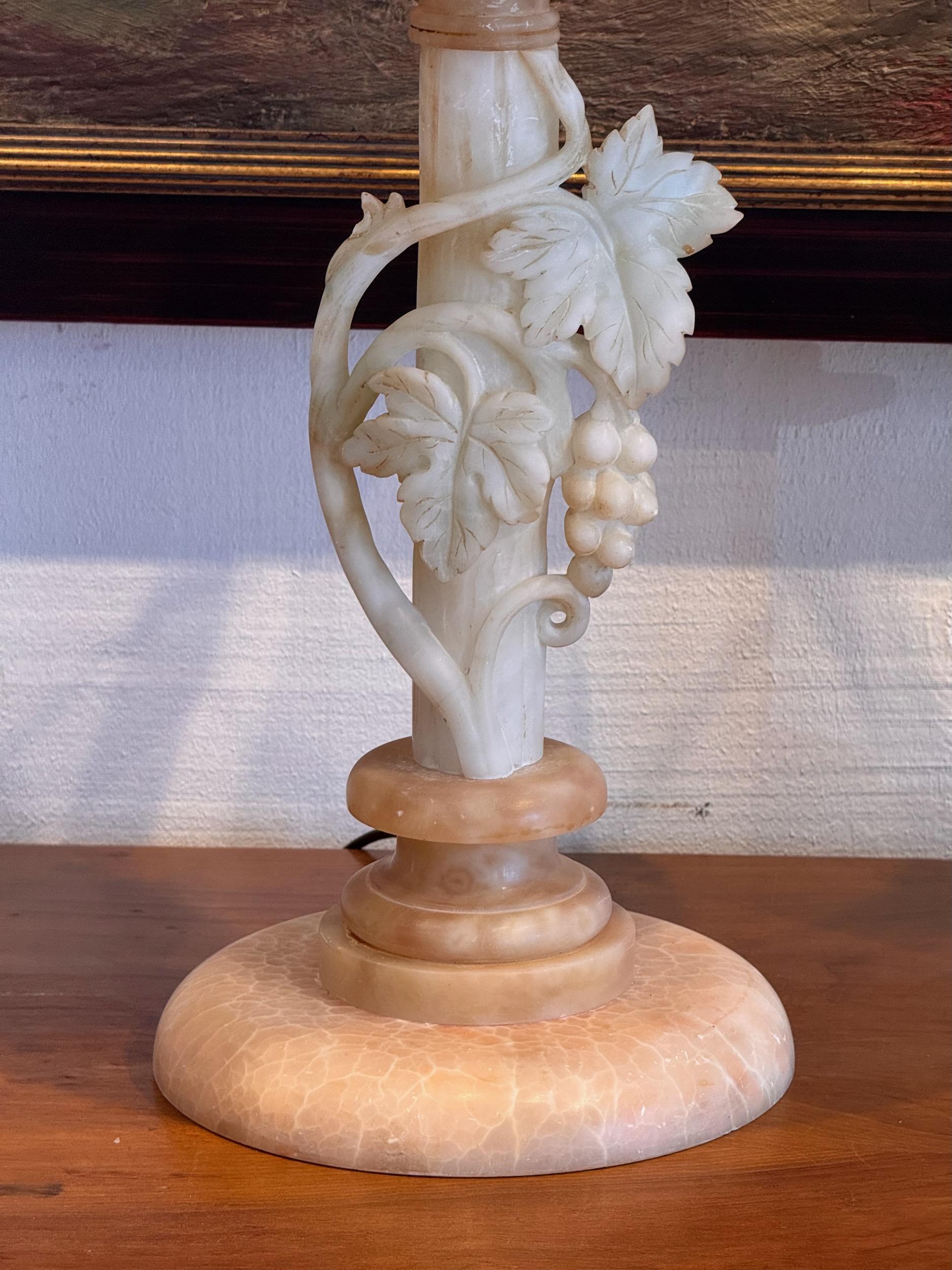 Lámpara vintage de alabastro de los años 20 principios del siglo XX en venta