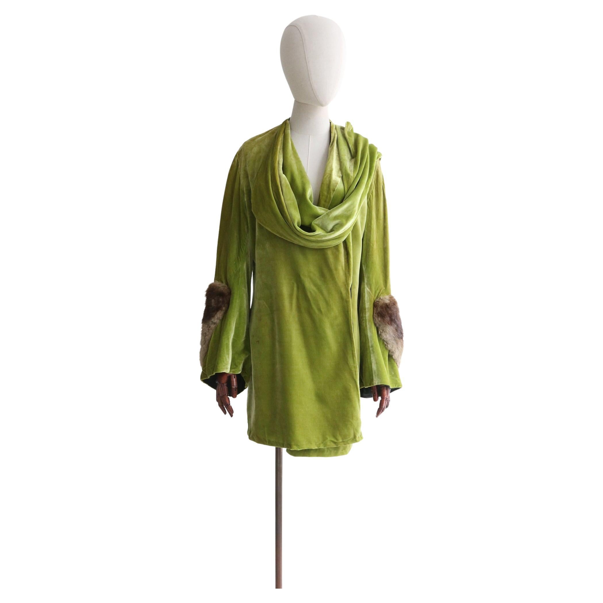 Vintage 1920's Apple Green French Silk Velvet Coat UK 10 US 6