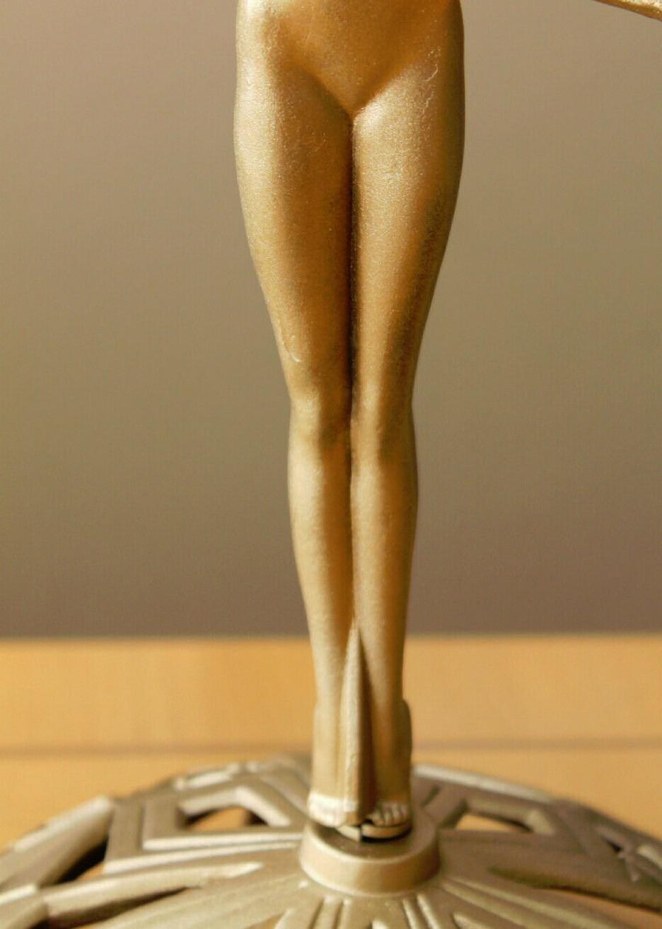Vintage 1920s Art Deco Nude Figural Lamp Sculpture in the manner of Frankart In Good Condition In Peoria, AZ