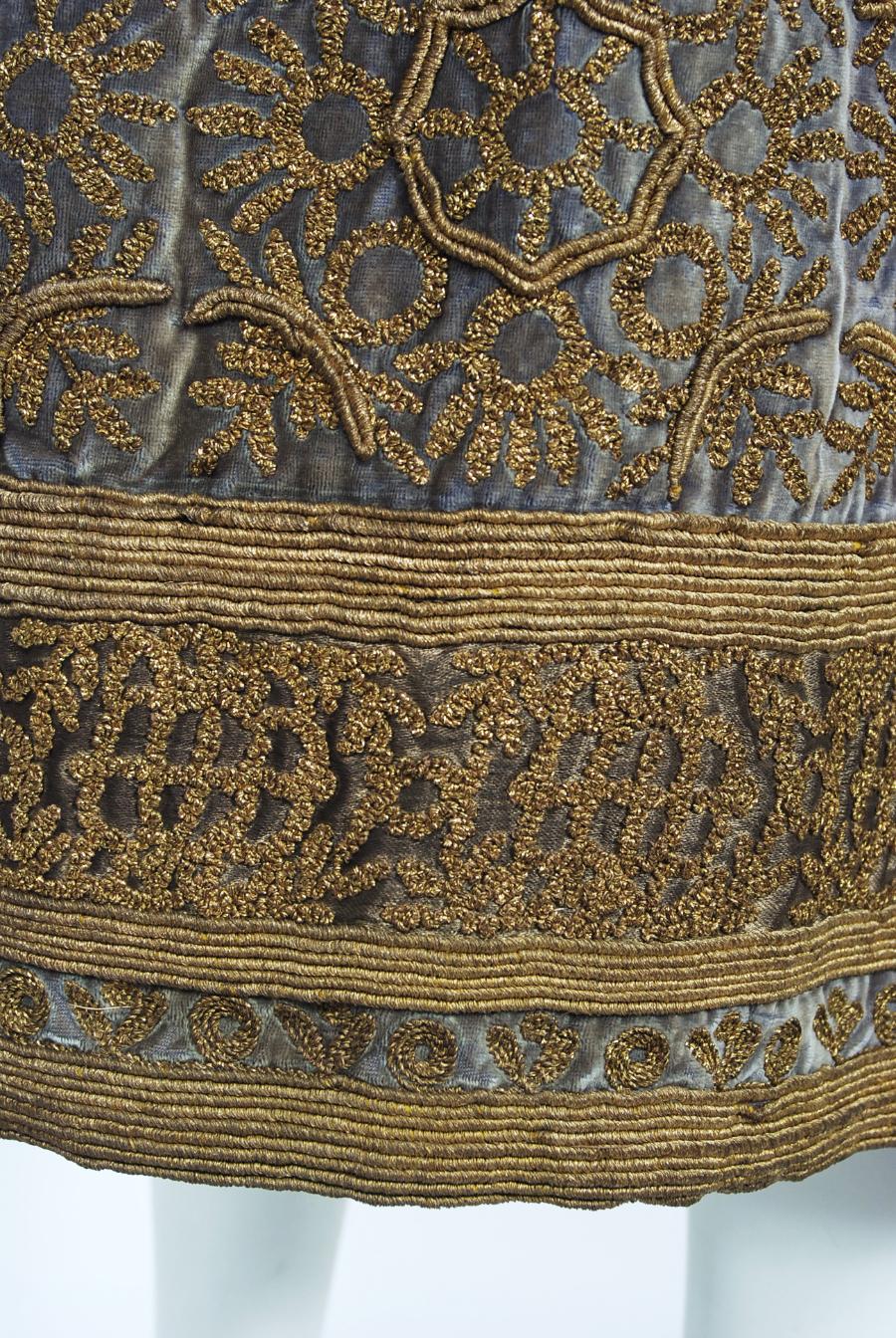 Vintage 1920's Babani Paris Couture Metallic Gold Lame Embroidered Velvet Coat 10