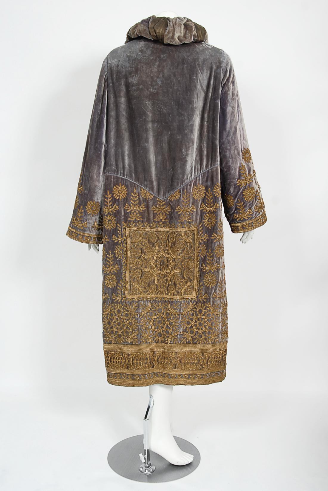 Vintage 1920's Babani Paris Couture Metallic Gold Lame Embroidered Velvet Coat  11