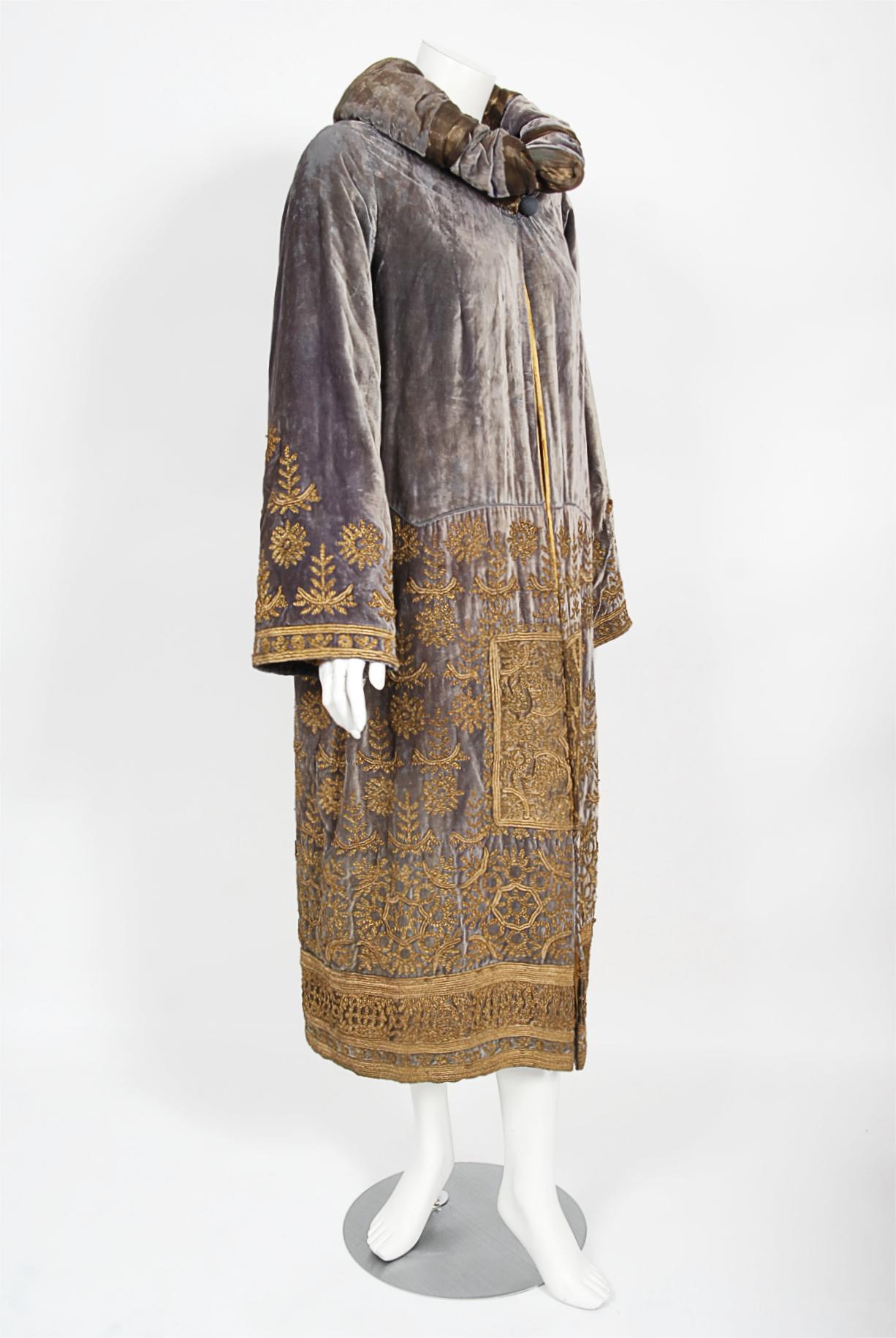 Vintage 1920's Babani Paris Couture Metallic Gold Lame Embroidered Velvet Coat  4