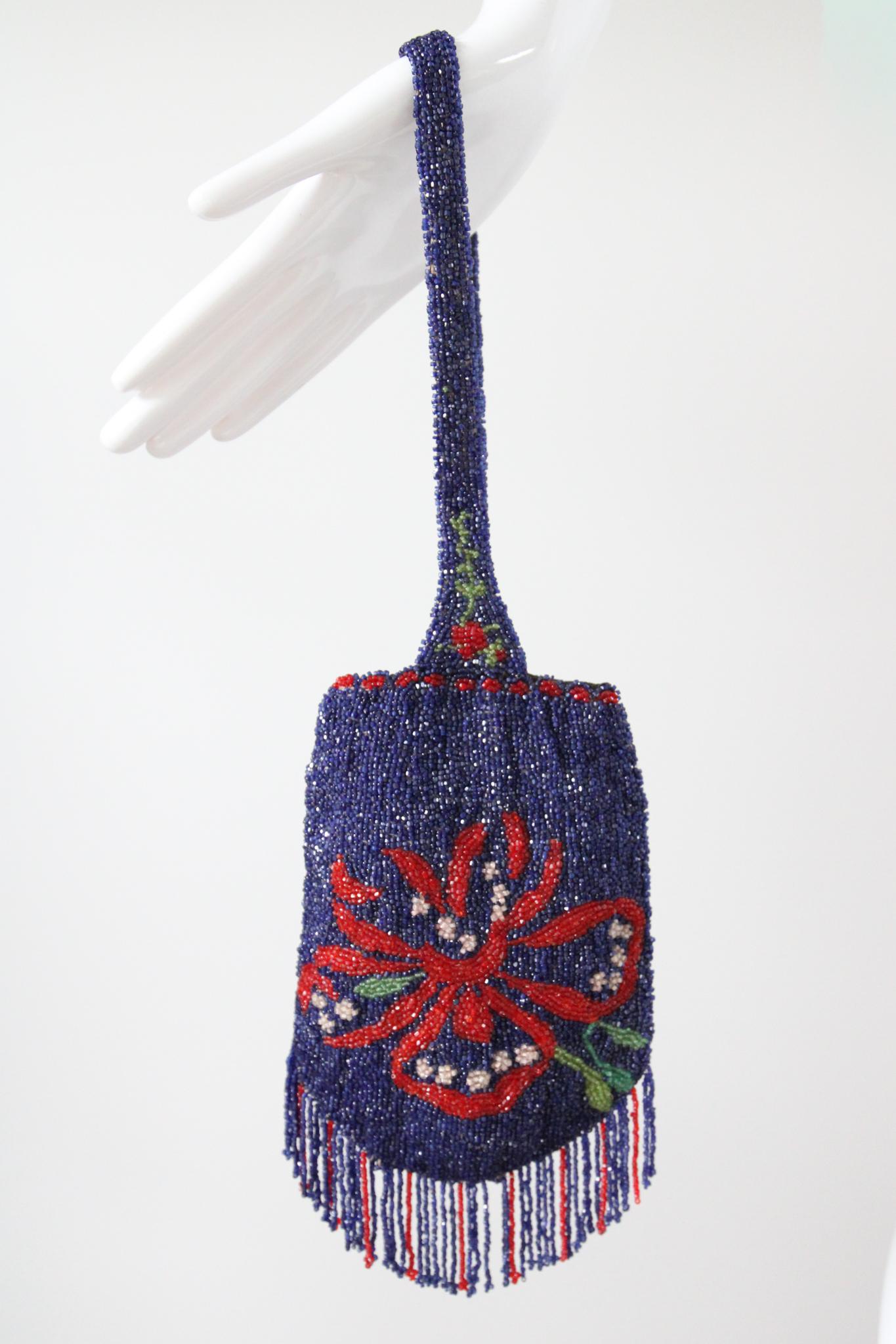 Vintage 1920's Beaded Evening Bag 1920's Flapper Purse Blue and Red Beaded Bag Bon état - En vente à Cheltenham, GB