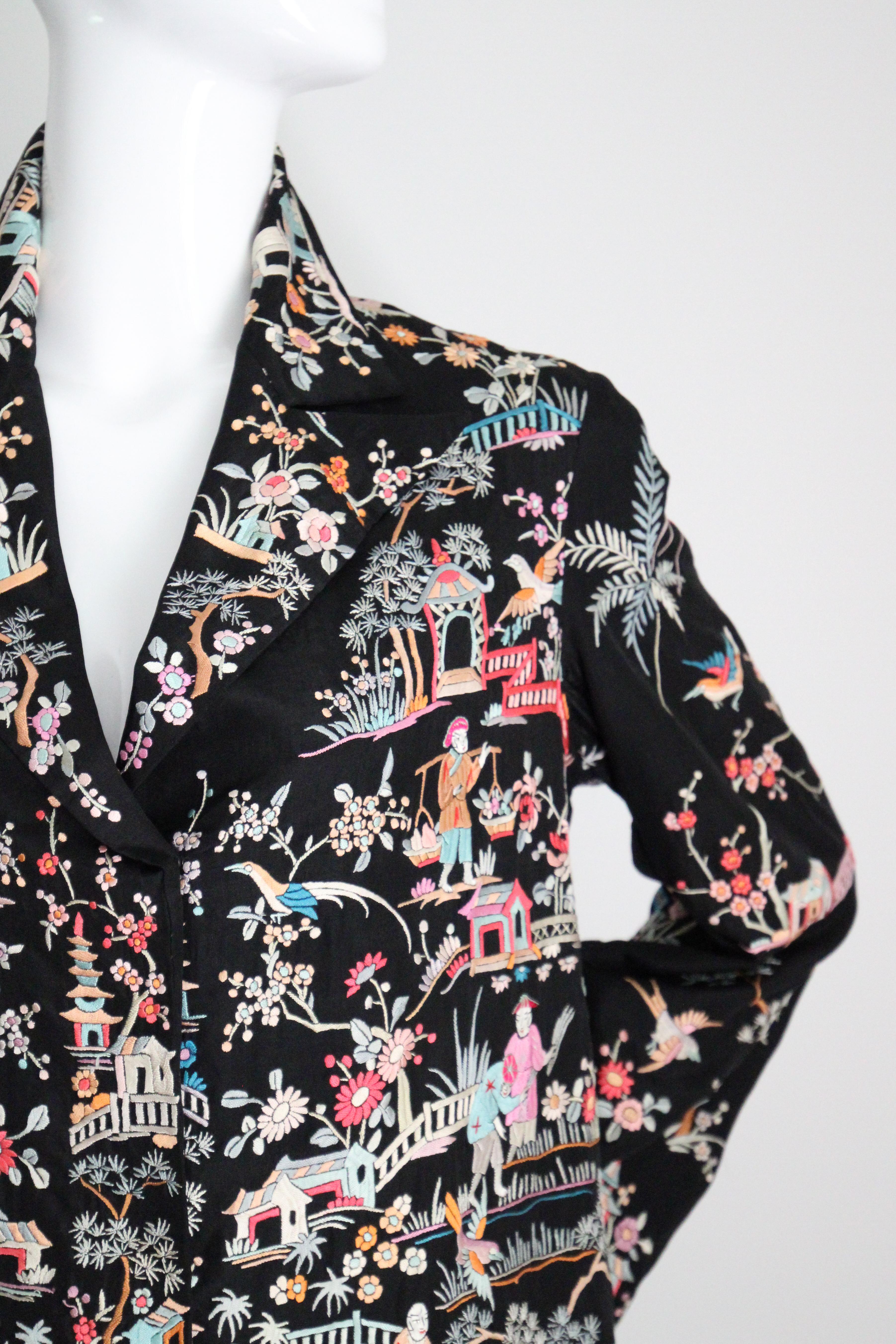 Women's or Men's Vintage 1920's black silk floral embroidered jacket canton embroidery UK 10-14 For Sale
