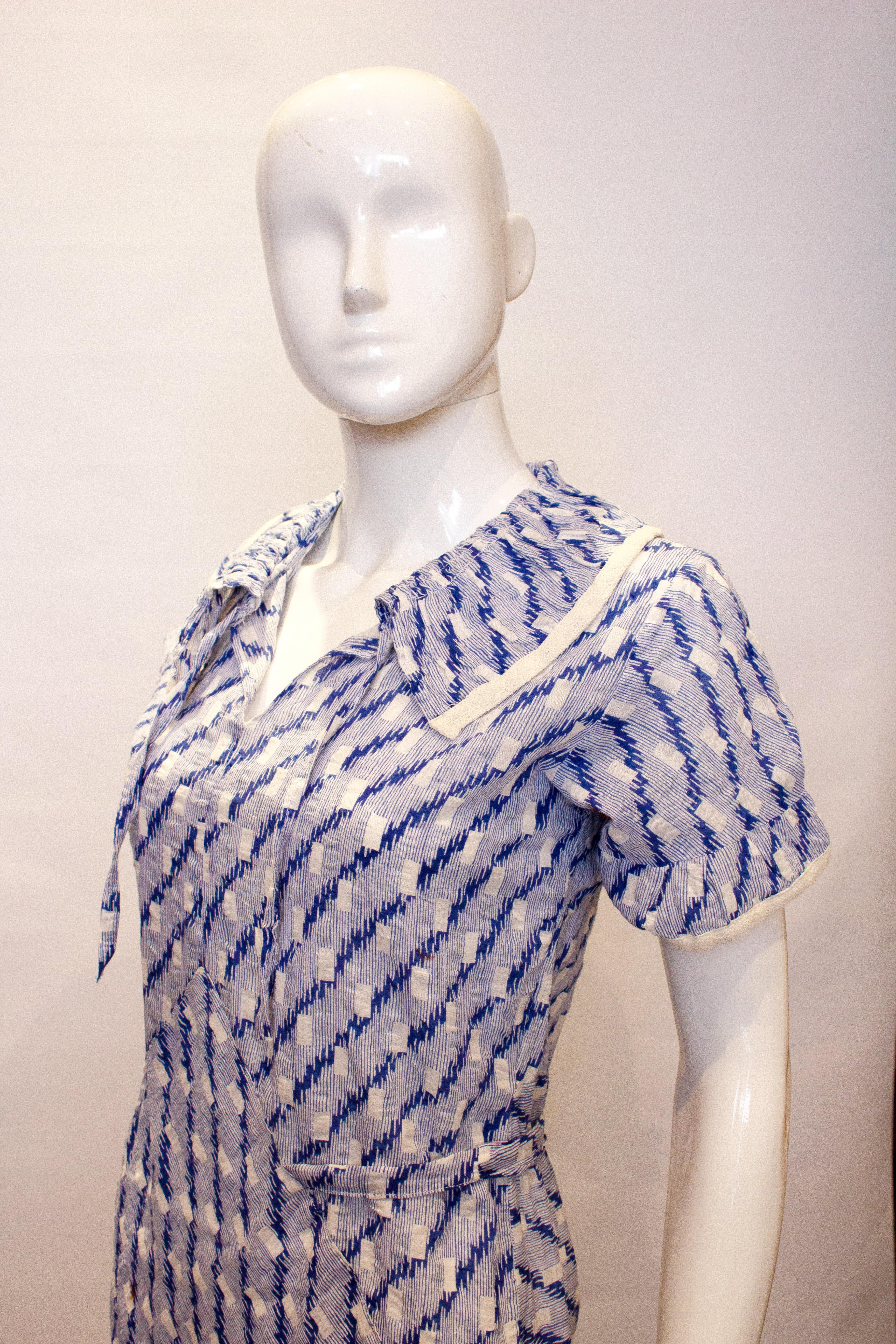 Vintage 1920s Blau und Weiß Baumwolle Tag Kleid im Angebot 1