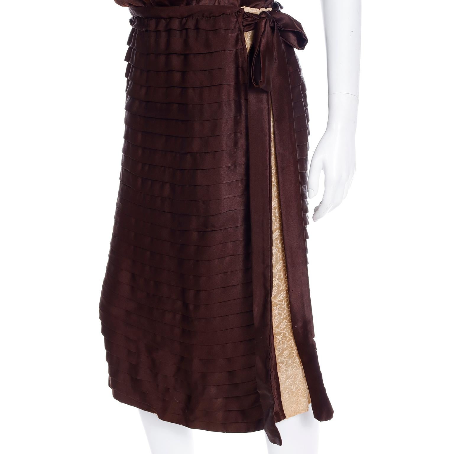 Vintage 1920s Brown Horizontally Pleated Silk Dress With Lace Detail For Sale 7