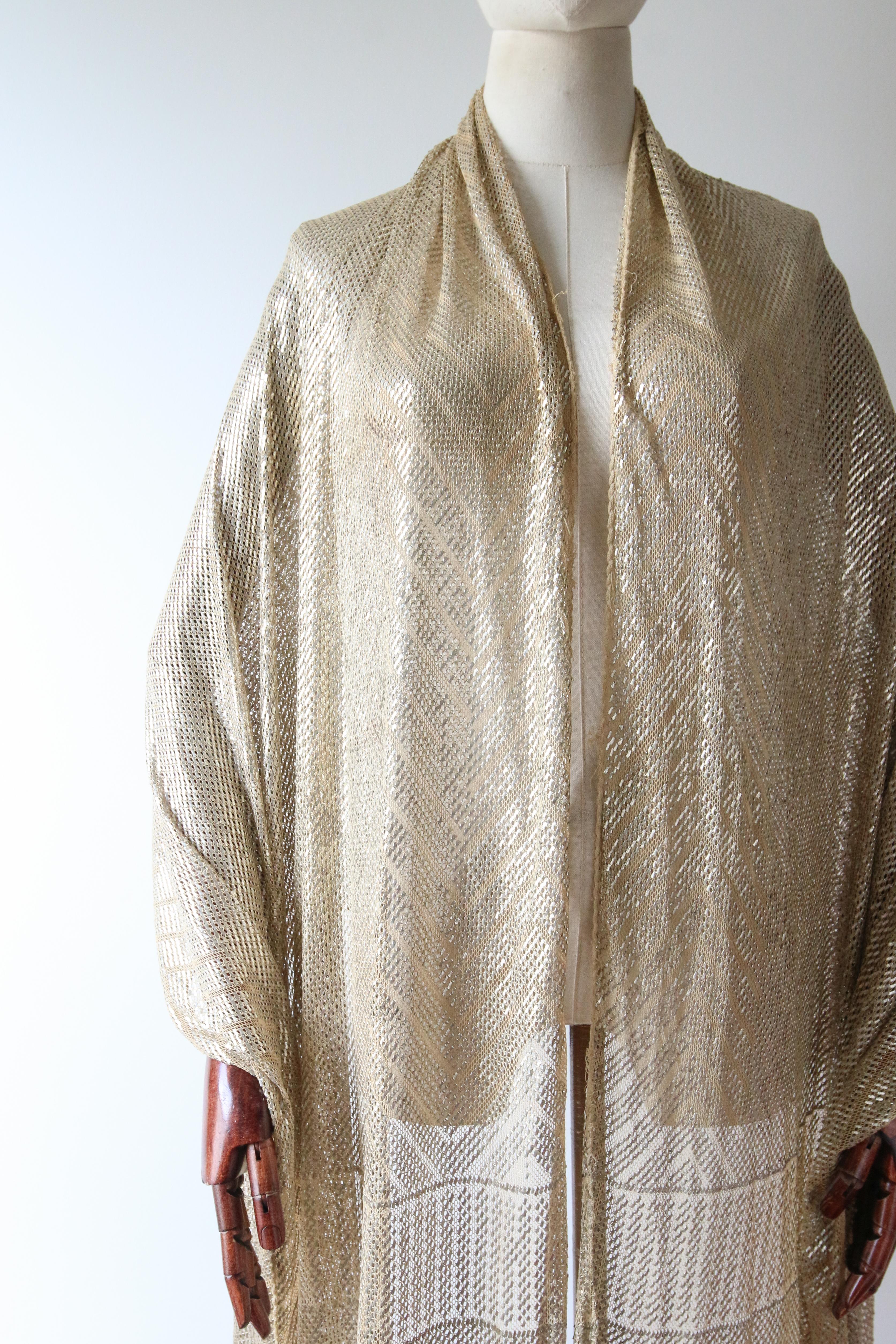 Vintage 1920's cream assuit shawl vintage 1920's cream metal work shawl In Good Condition In Cheltenham, GB