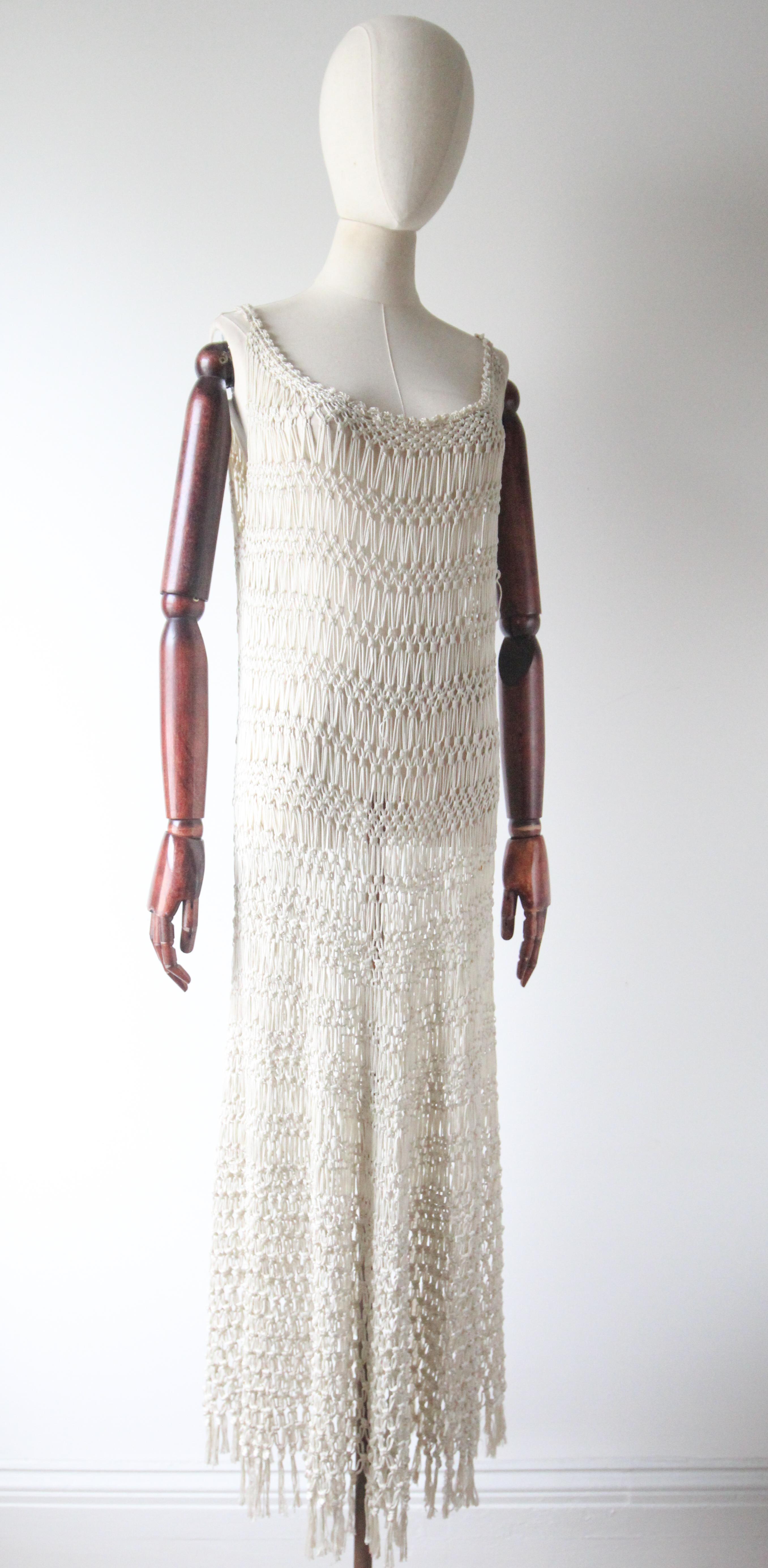 Vintage 1920's Cream Crochet Knotted Fringe Dress roaring twenties UK 10-16 In Good Condition For Sale In Cheltenham, GB