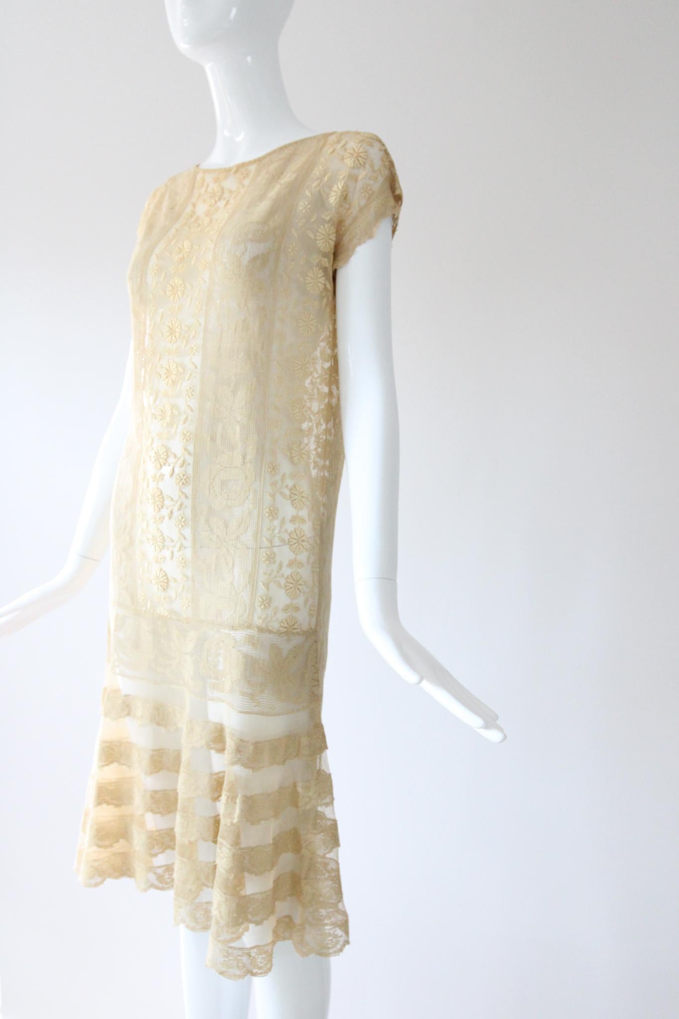 Vintage 1920's Cream Floral Lace Day Dress 1920s Lace Dress UK 8-10 US 4-6 For Sale 5