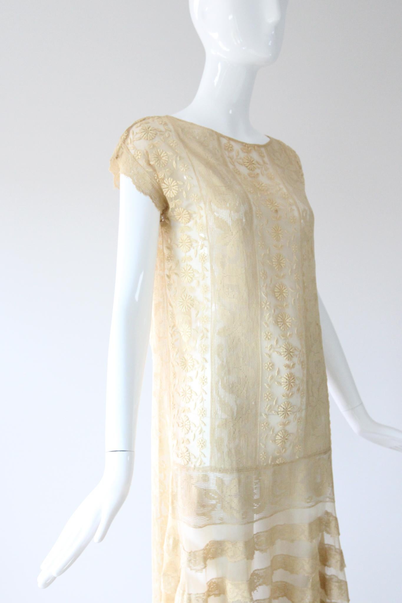 Vintage 1920's Cream Floral Lace Day Dress 1920s Lace Dress UK 8-10 US 4-6 For Sale 1