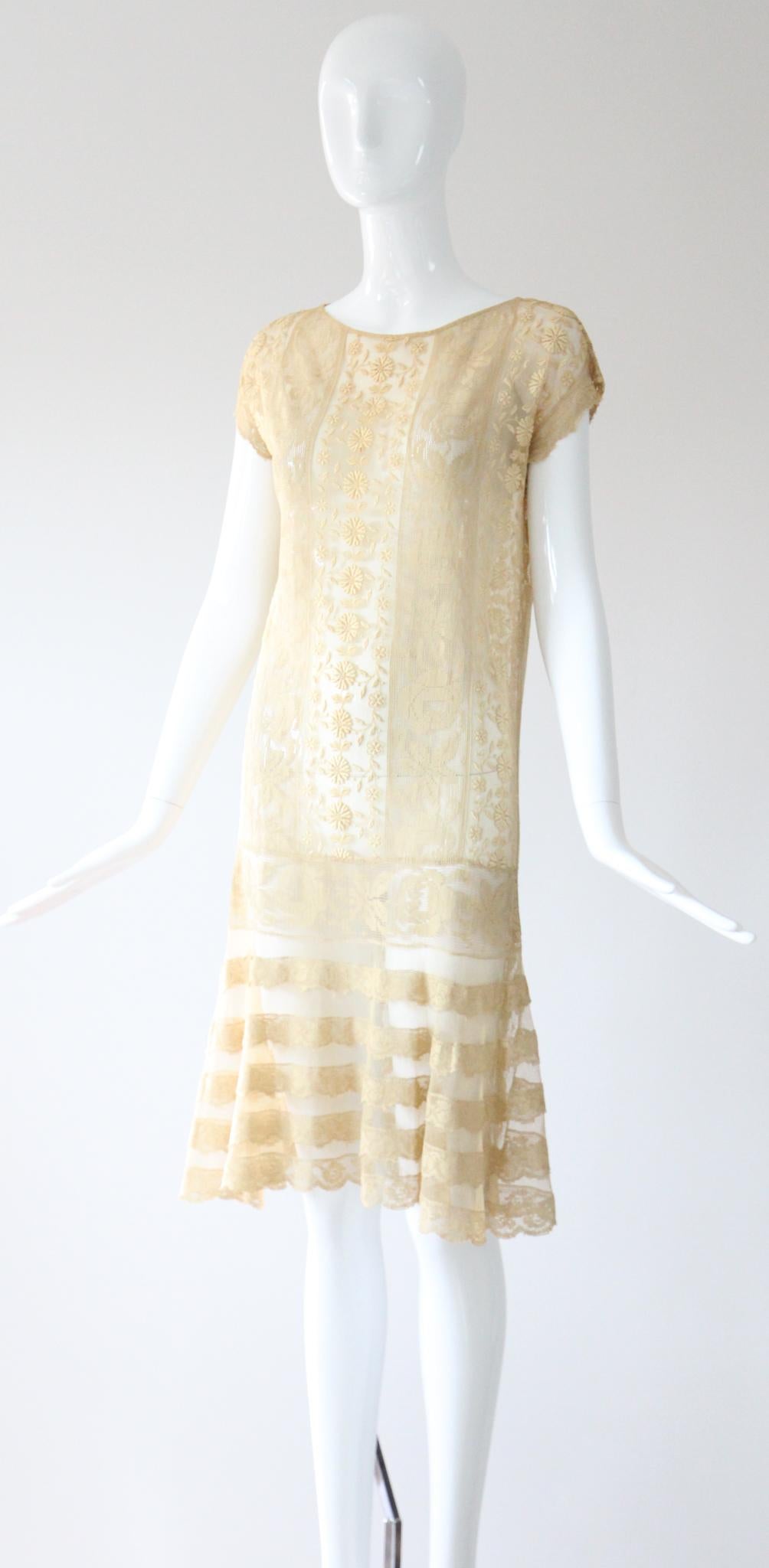 Vintage 1920's Cream Floral Lace Day Dress 1920s Lace Dress UK 8-10 US 4-6 For Sale 3