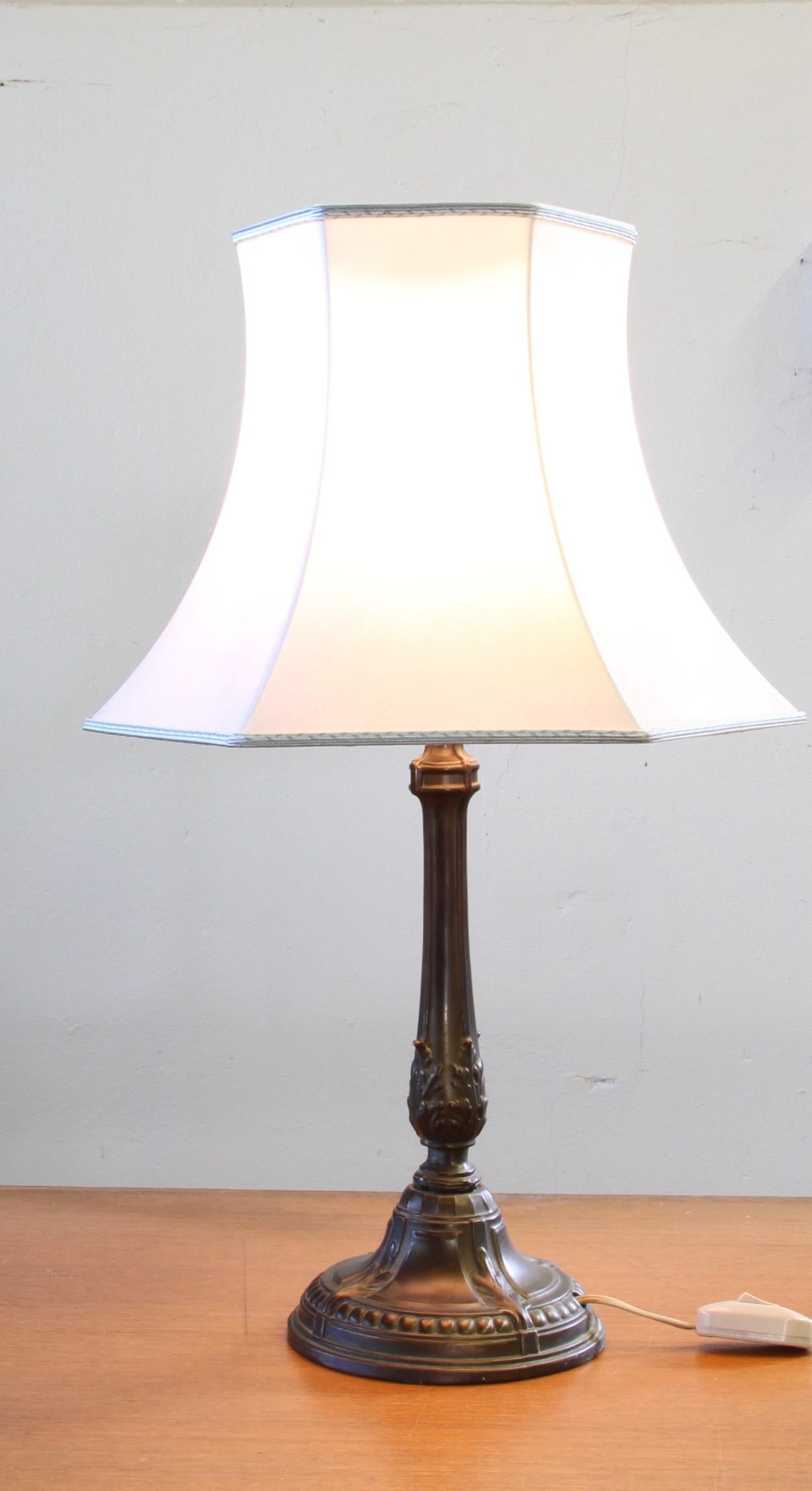 Vintage 1920s Danish Table Lamp in the Style of Just Andersen Diskometal design For Sale 5