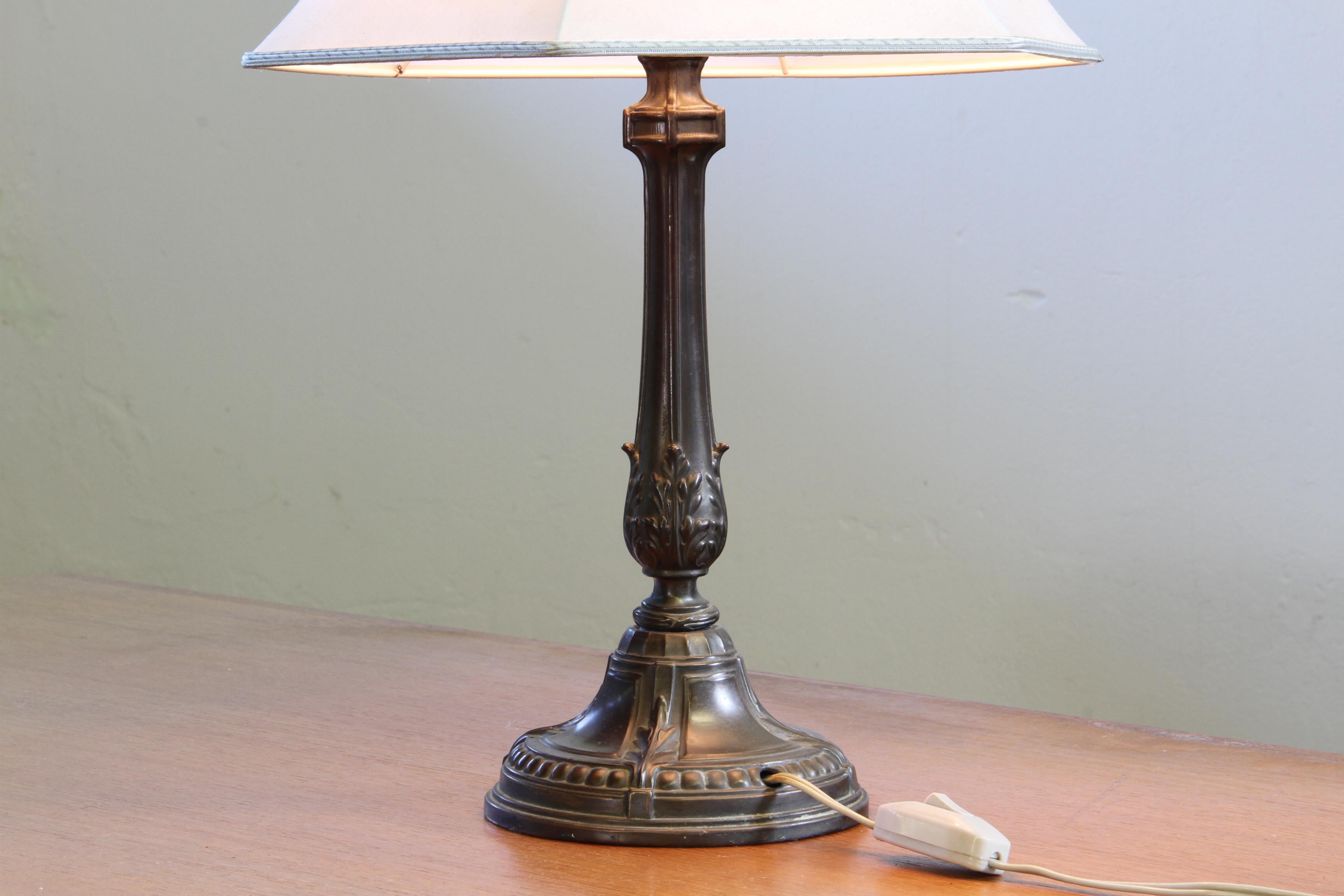 Vintage 1920s Danish Table Lamp in the Style of Just Andersen Diskometal design For Sale 6