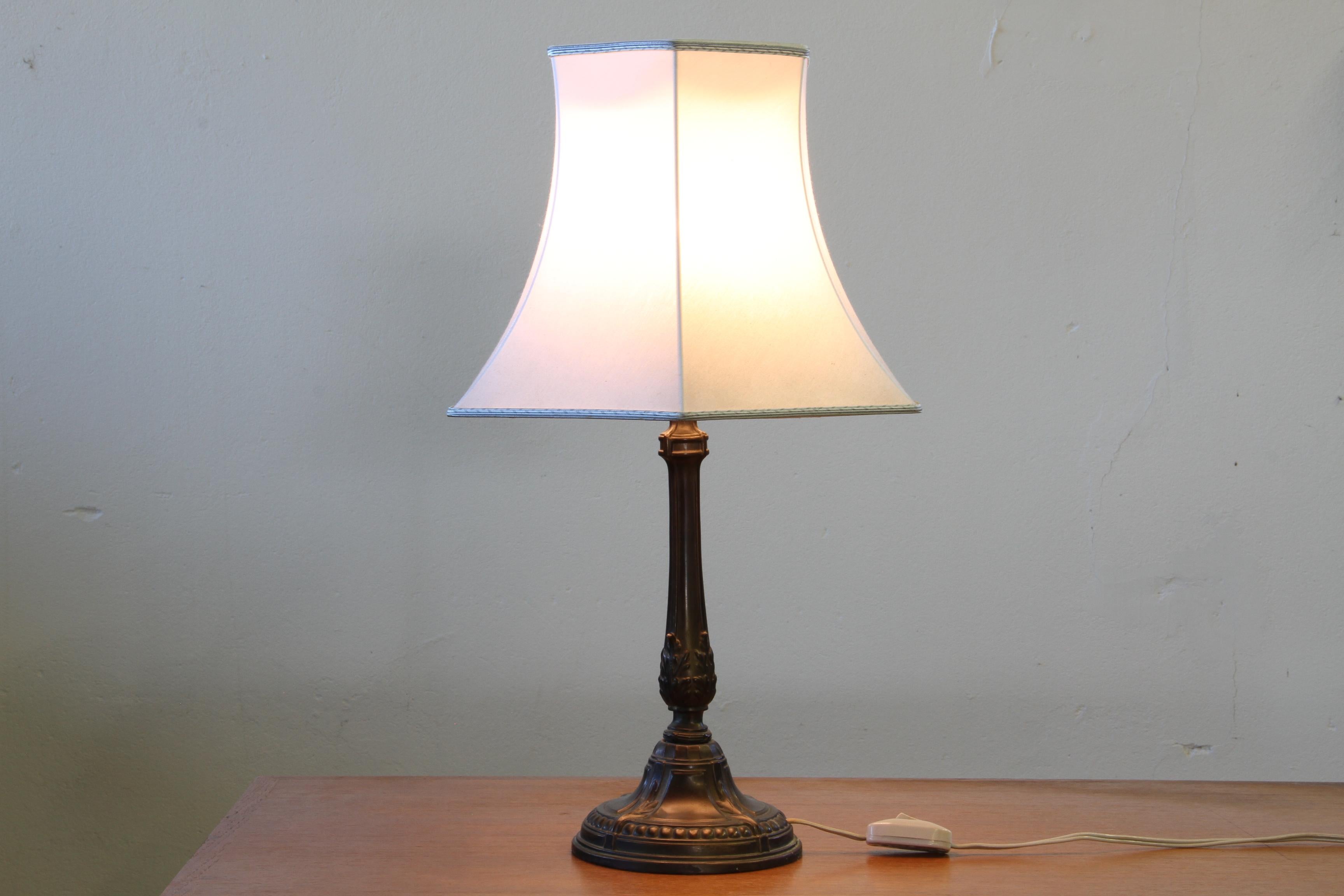 Vintage 1920s Danish Table Lamp in the Style of Just Andersen Diskometal design For Sale 9