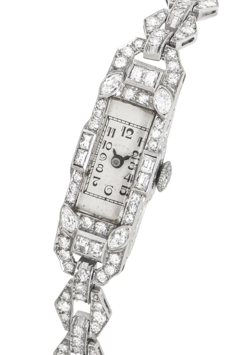 Vintage 1920er Jahre Diamond Set Silber Zifferblatt Platin Cocktail Armbanduhr (Rundschliff) im Angebot