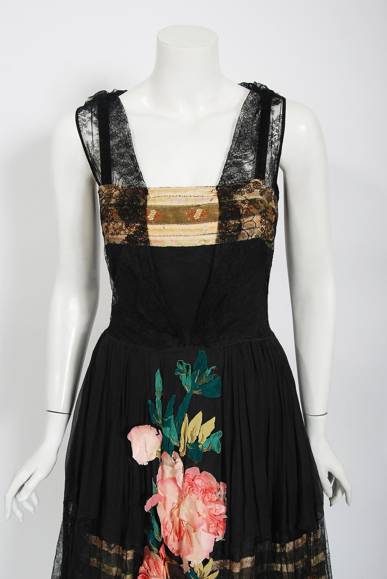Gorgeous 1920's French dance dress in the iconic 'robe de style' silhouette made famous by Jeanne Lanvin. I wouldn't be surprised if this creation was by a famous designer, as it has all the hallmarks of a couture piece from this era. The dress is