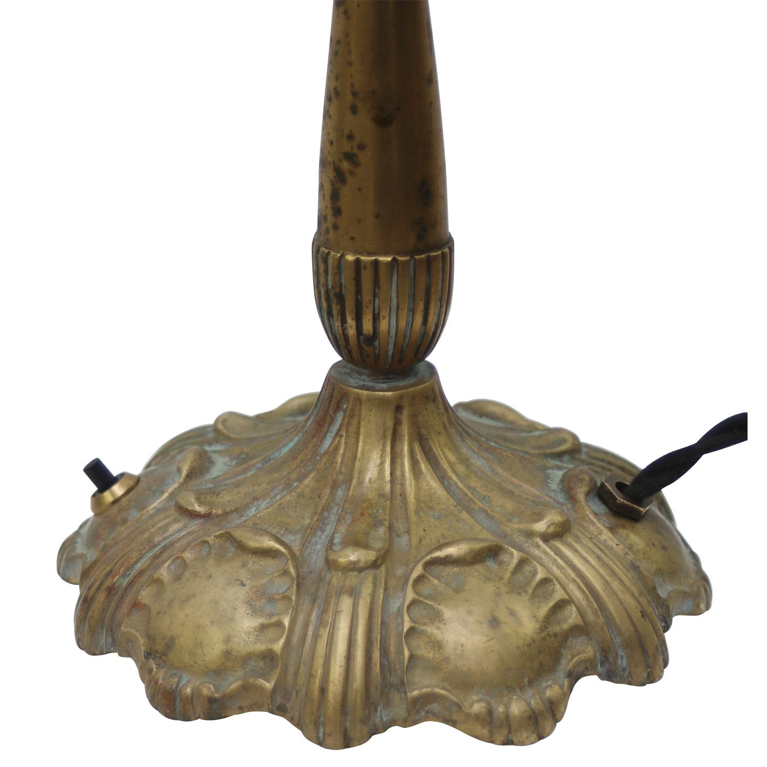 Vintage 1920s French Brass & Glass Table Desk Light In Good Condition For Sale In Amsterdam, NL