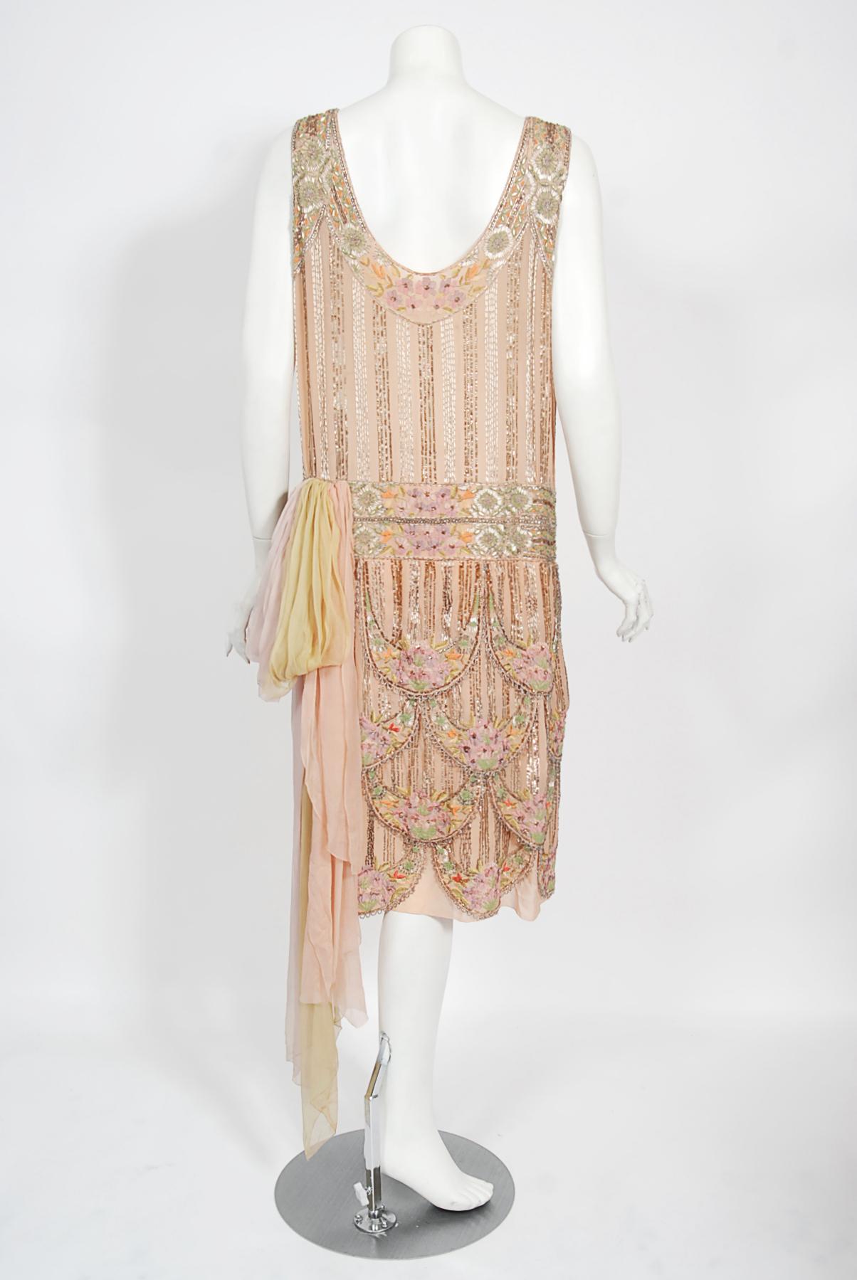 1920s French Couture Beaded Embroidered Blush-Pink Silk Petal Deco Flapper Dress For Sale 11
