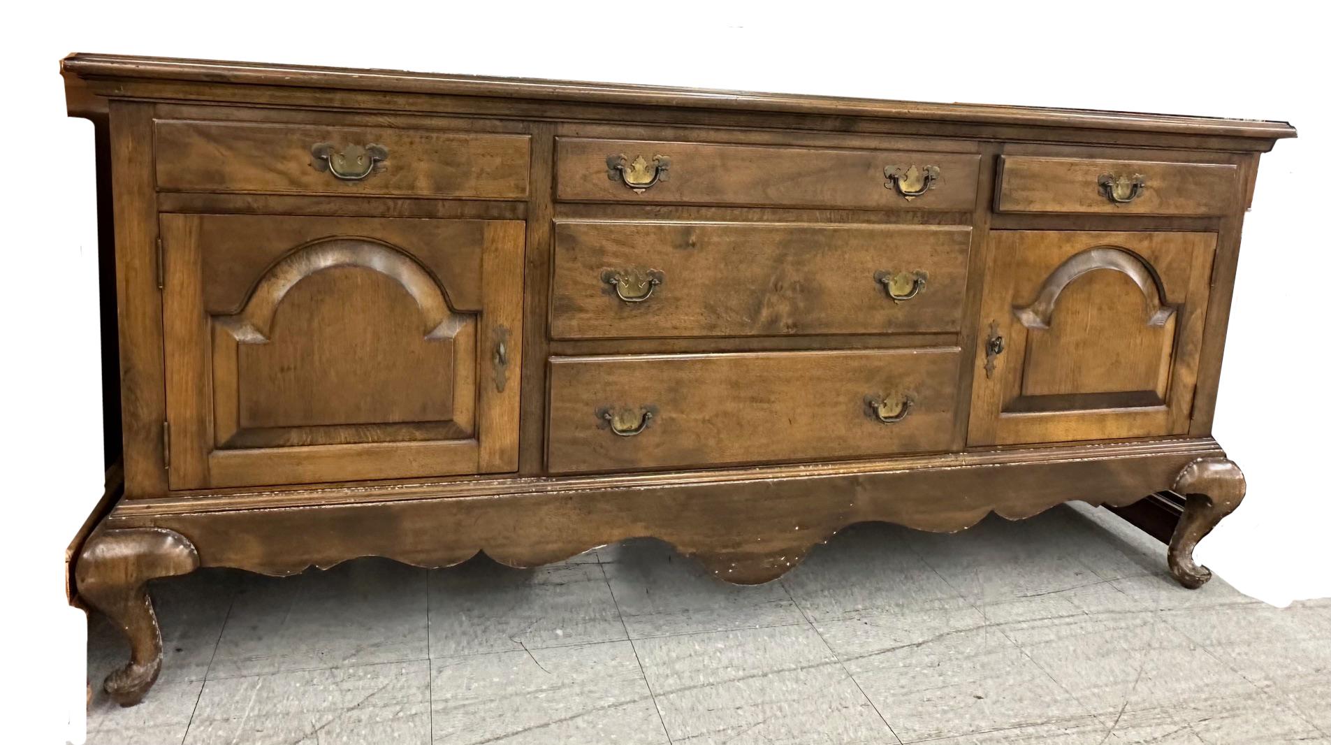 Georgiano Commode georgiano d'epoca in mogano degli anni '20 con tiretti a pipistrello in vendita