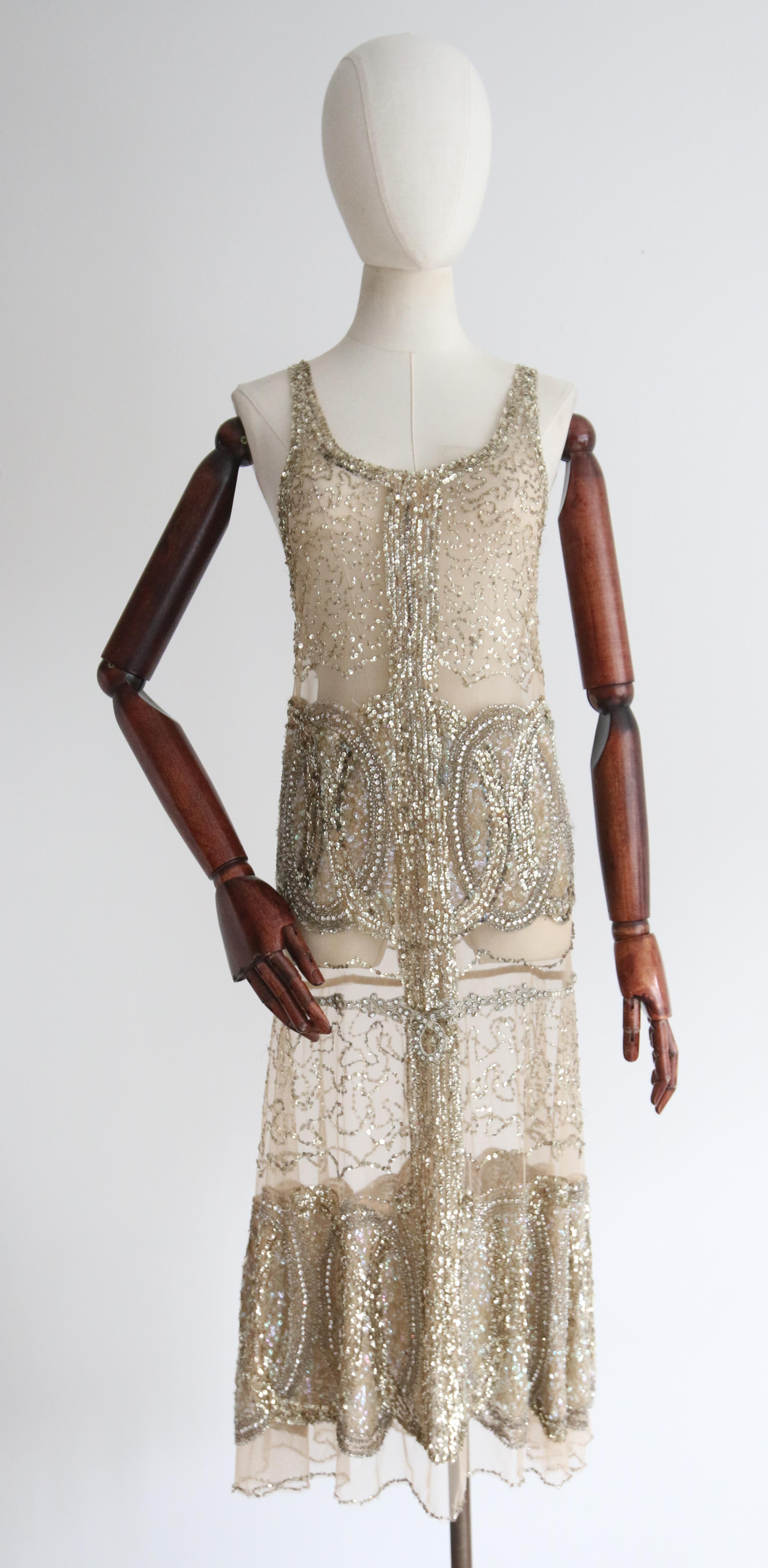 Vintage 1920er Gold Perlen Pailletten Kleid Flapper Kleid UK 6-8 US 2-4 im Angebot 9