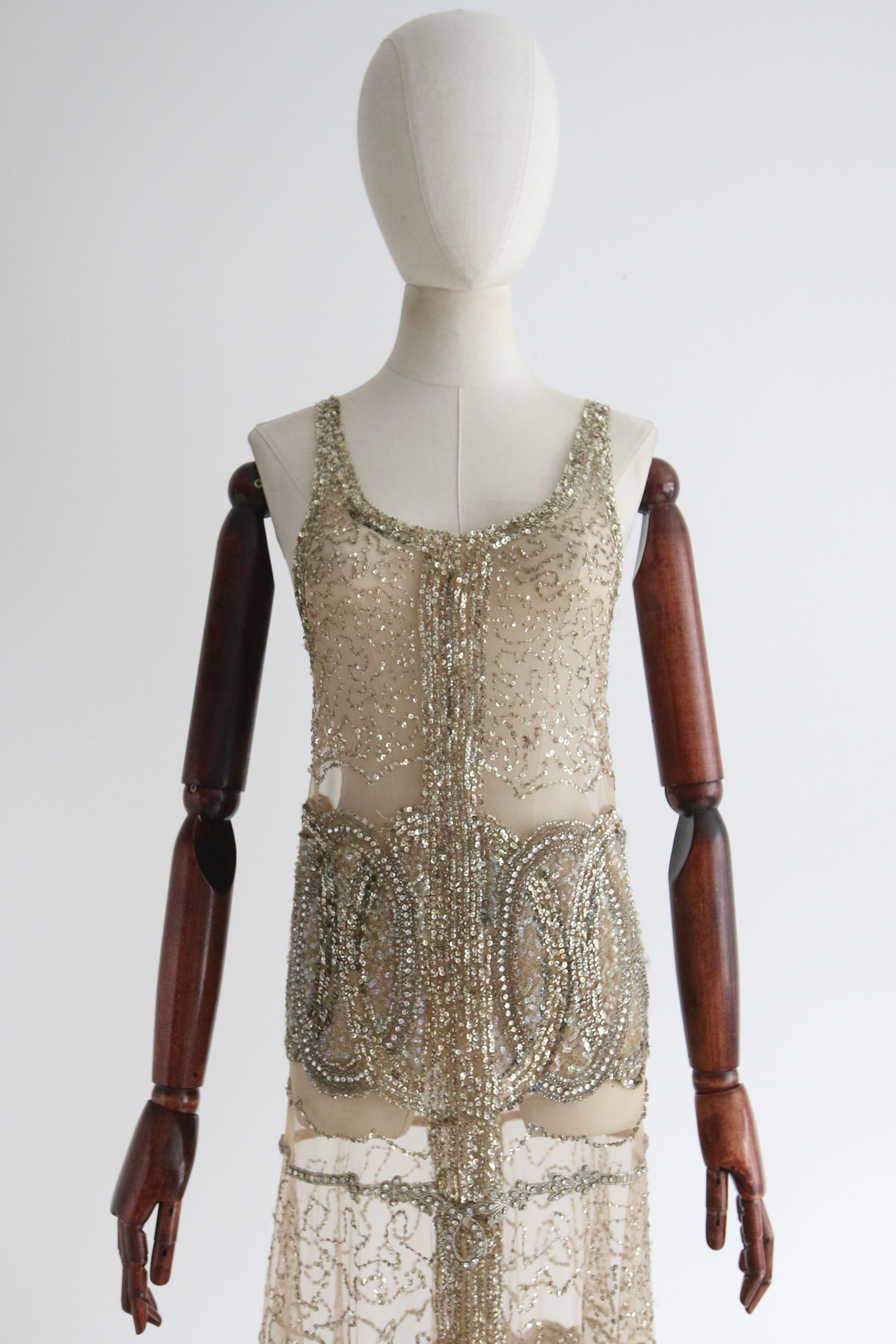 Vintage 1920er Gold Perlen Pailletten Kleid Flapper Kleid UK 6-8 US 2-4 im Zustand „Gut“ im Angebot in Cheltenham, GB