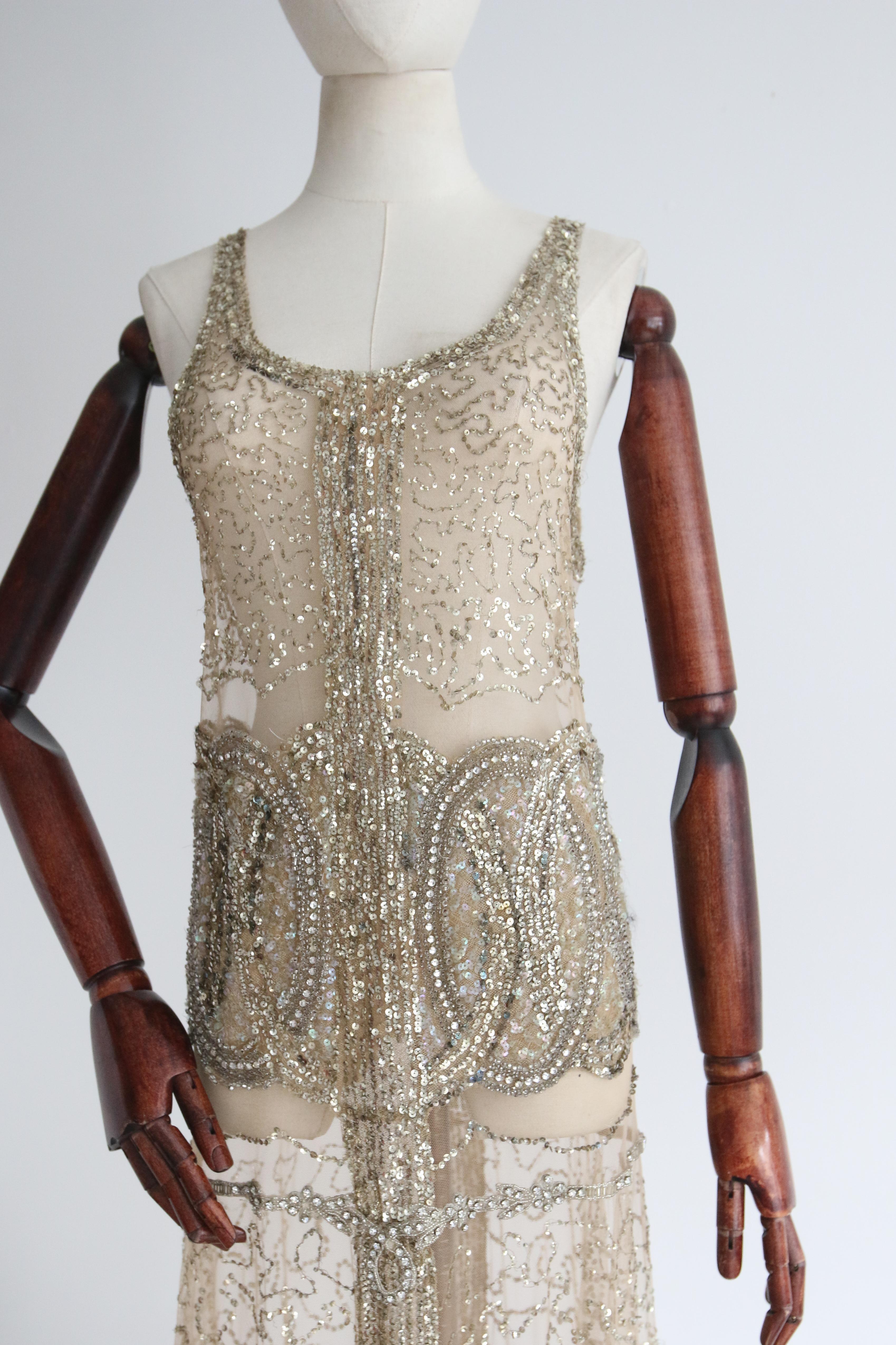 Vintage 1920er Gold Perlen Pailletten Kleid Flapper Kleid UK 6-8 US 2-4 im Angebot 5