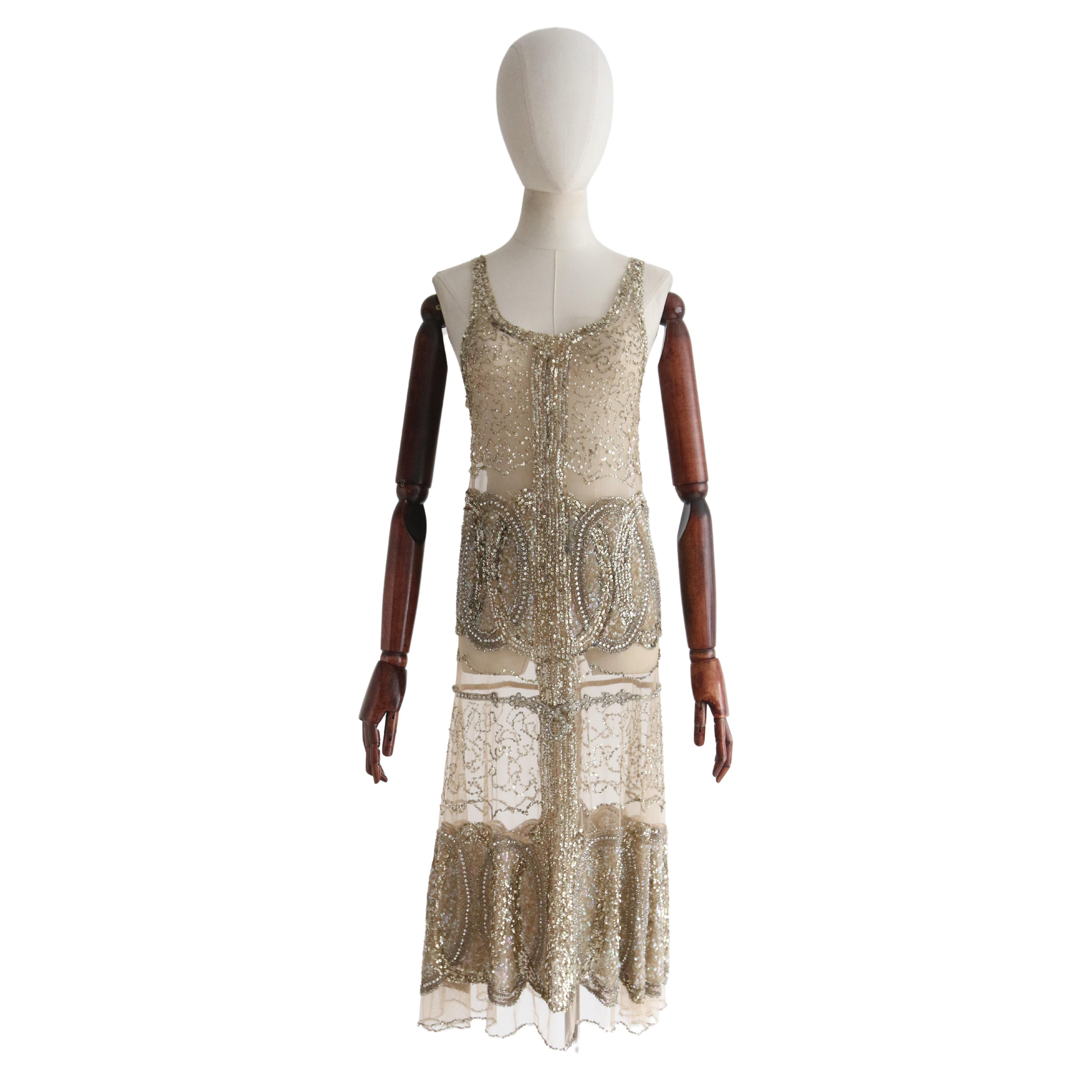 Vintage 1920er Gold Perlen Pailletten Kleid Flapper Kleid UK 6-8 US 2-4 im Angebot