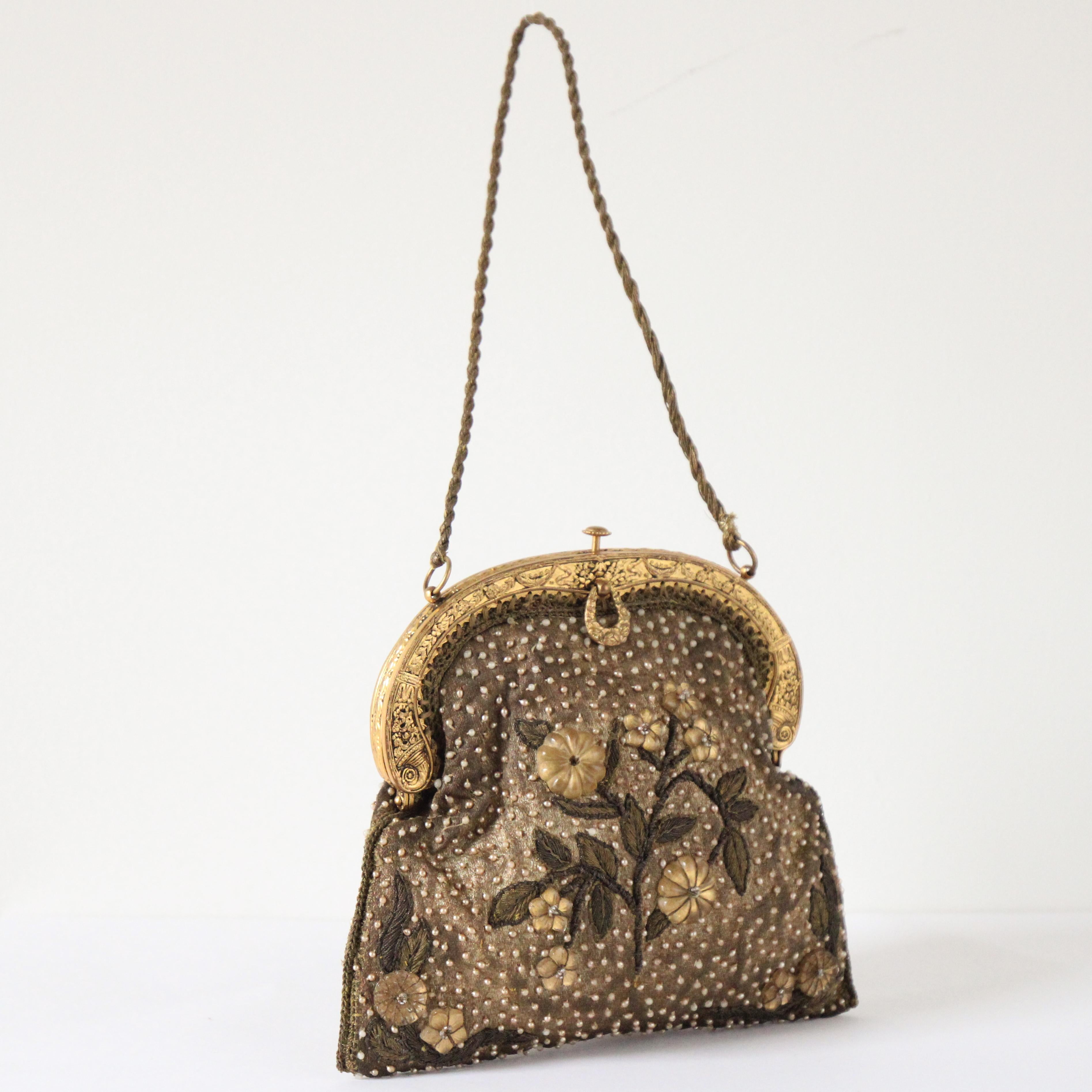 Vintage 1920's gold silk lamé floral evening bag beaded handbag Art deco lamé In Good Condition In Cheltenham, GB
