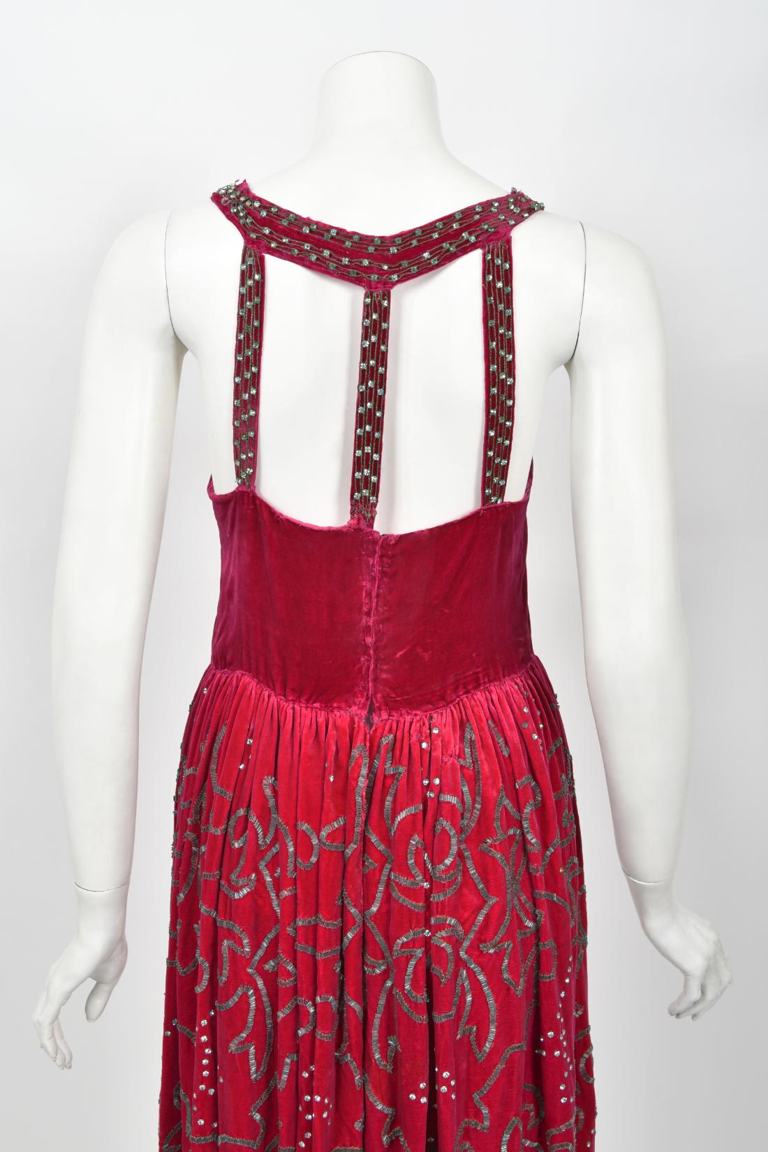 Vintage 1920's Magenta Pink Beaded & Rhinestone Silk-Velvet Flapper Deco Dress  For Sale 8