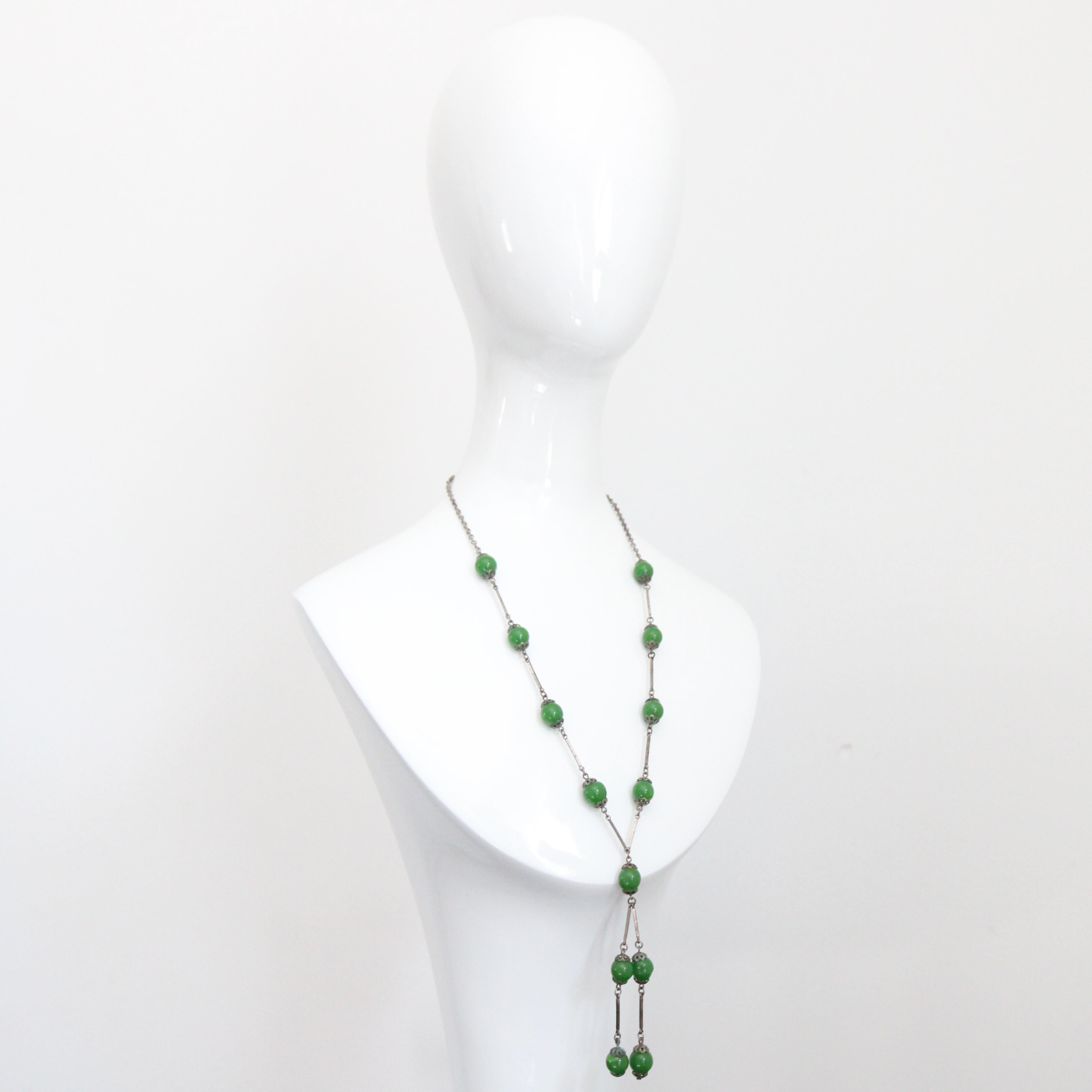 Vintage 1920's Necklace Jadeite Glass Chrome Art Deco Flapper Necklace Beaded In Good Condition For Sale In Cheltenham, GB