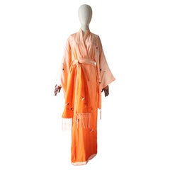 Kimono vintage 1920 en soie brodée grue volante orange UK 10-16