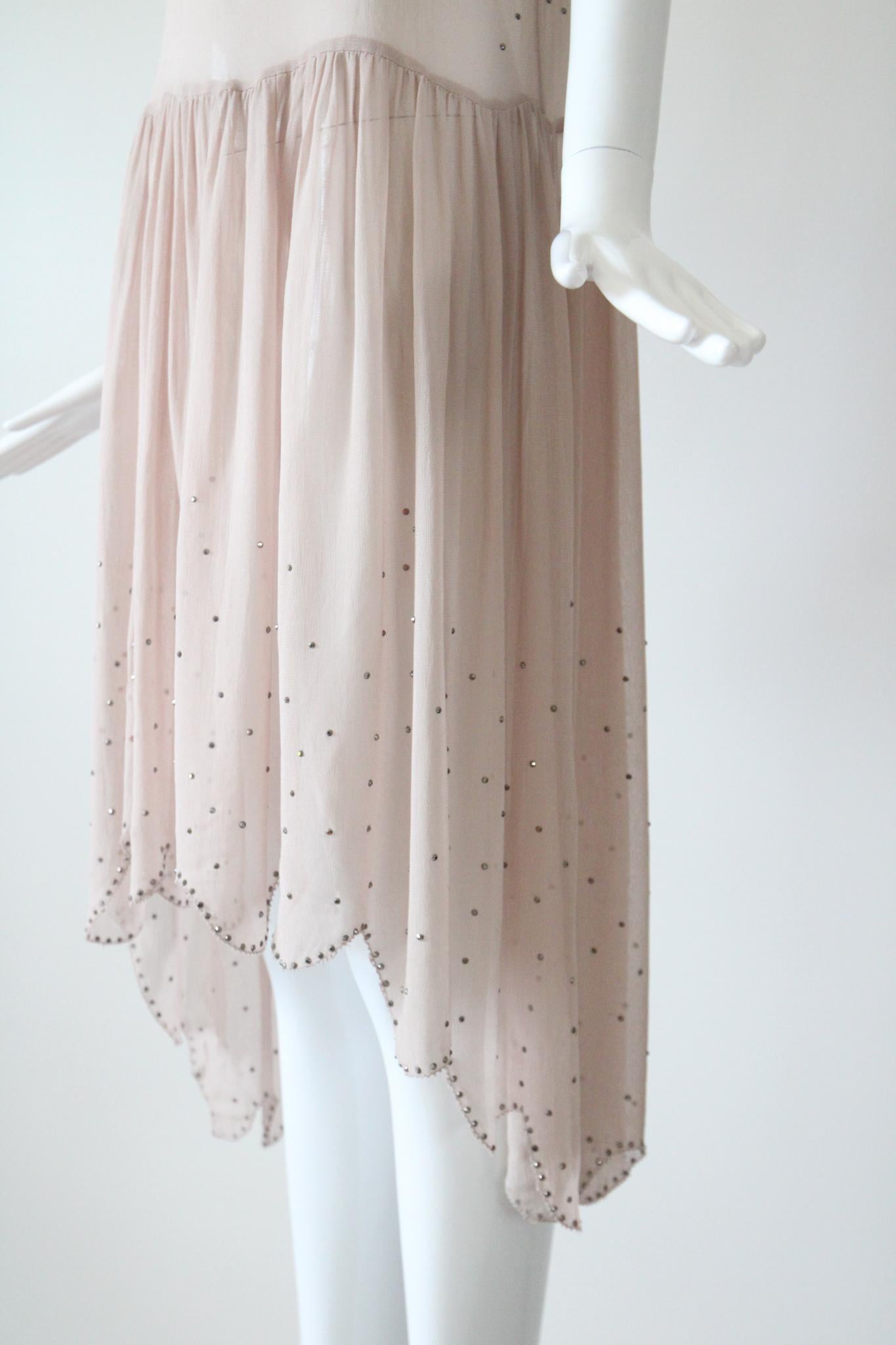 Vintage 1920's Blassrosa und Silber Strass Kleid Flapper Mode UK 10 US 6 im Angebot 2