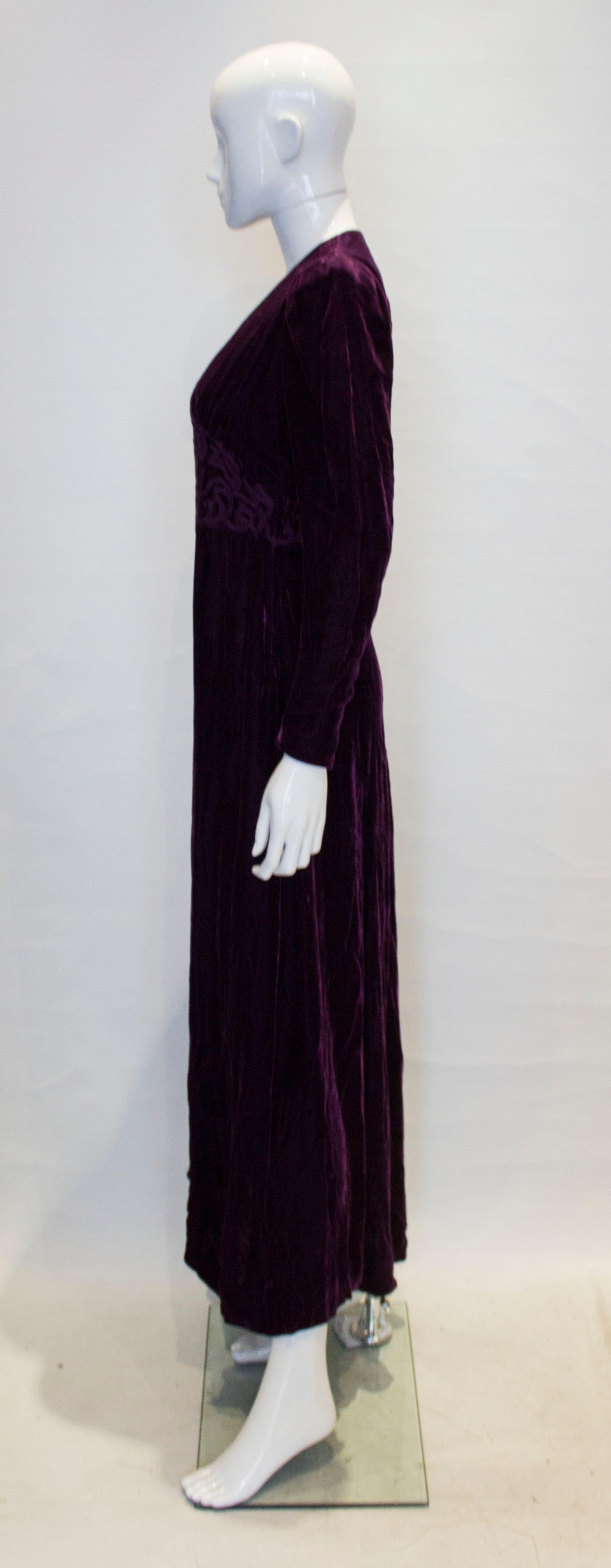 Black Vintage 1920s Purple Velvet Gown