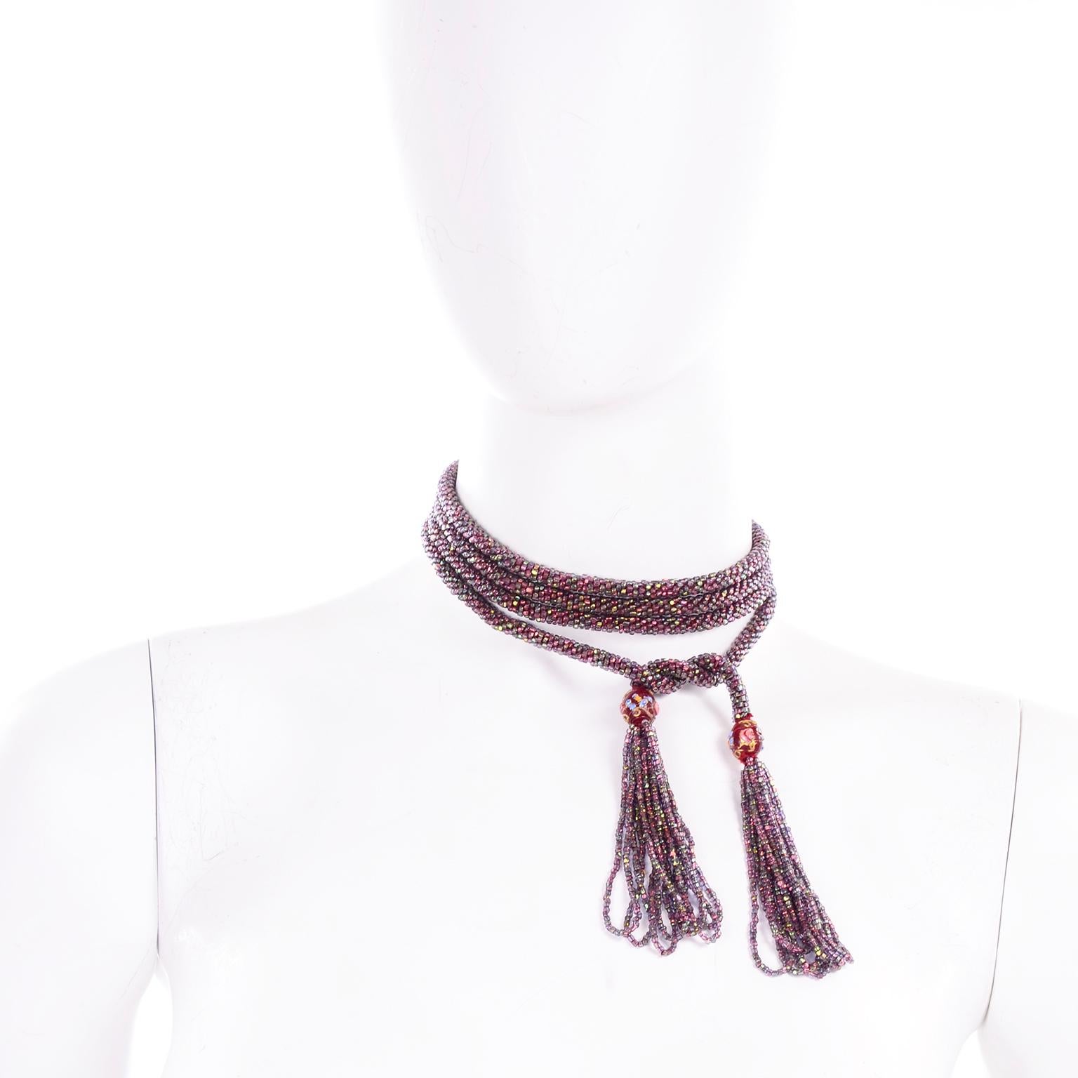 Vintage 1920er Jahre Sautoir Perlen Quaste Flapper Halskette mit Lampenwerk Perlen & Fransen Damen im Angebot