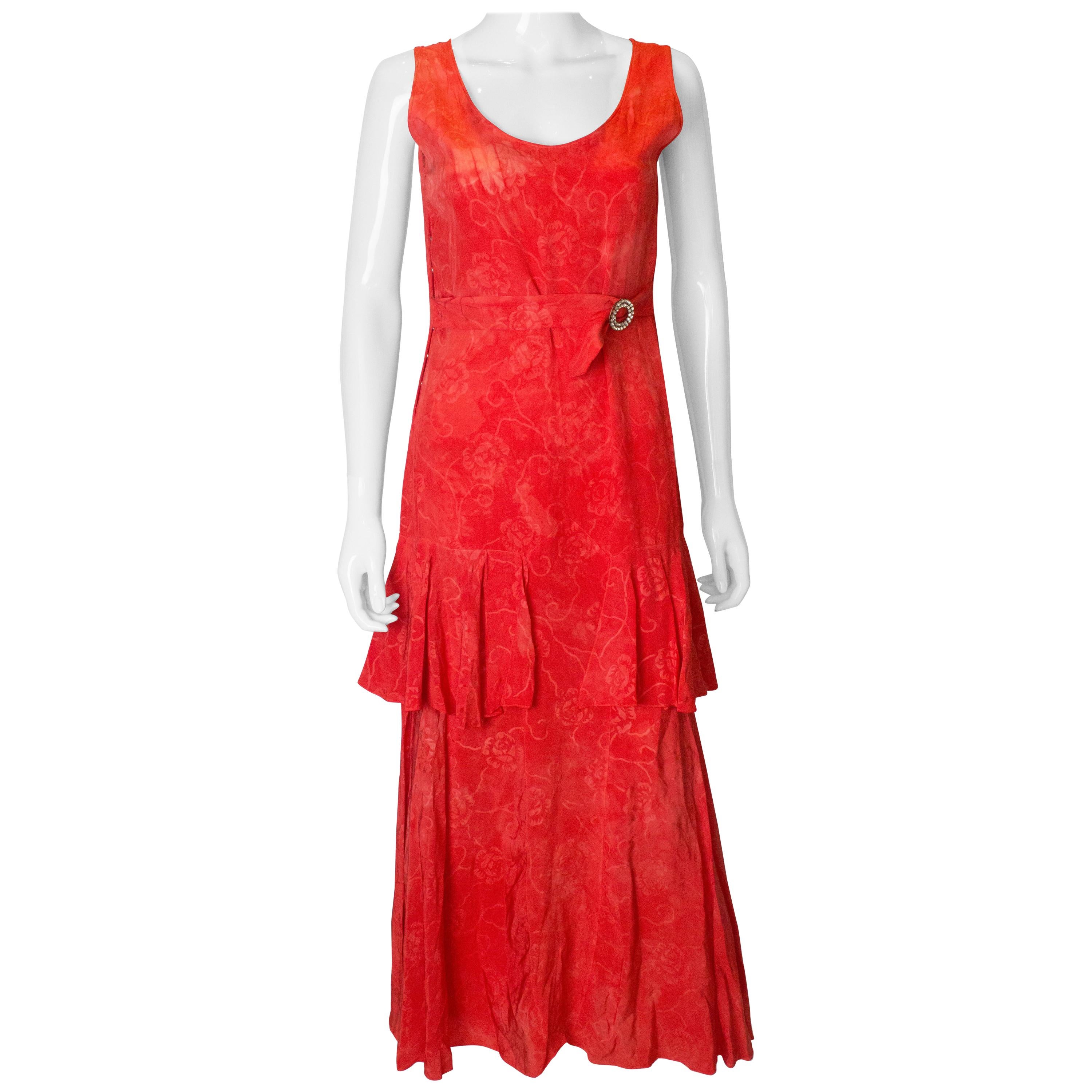 Vintage 1920er Seidenkleid mit dekorativem Gürtel