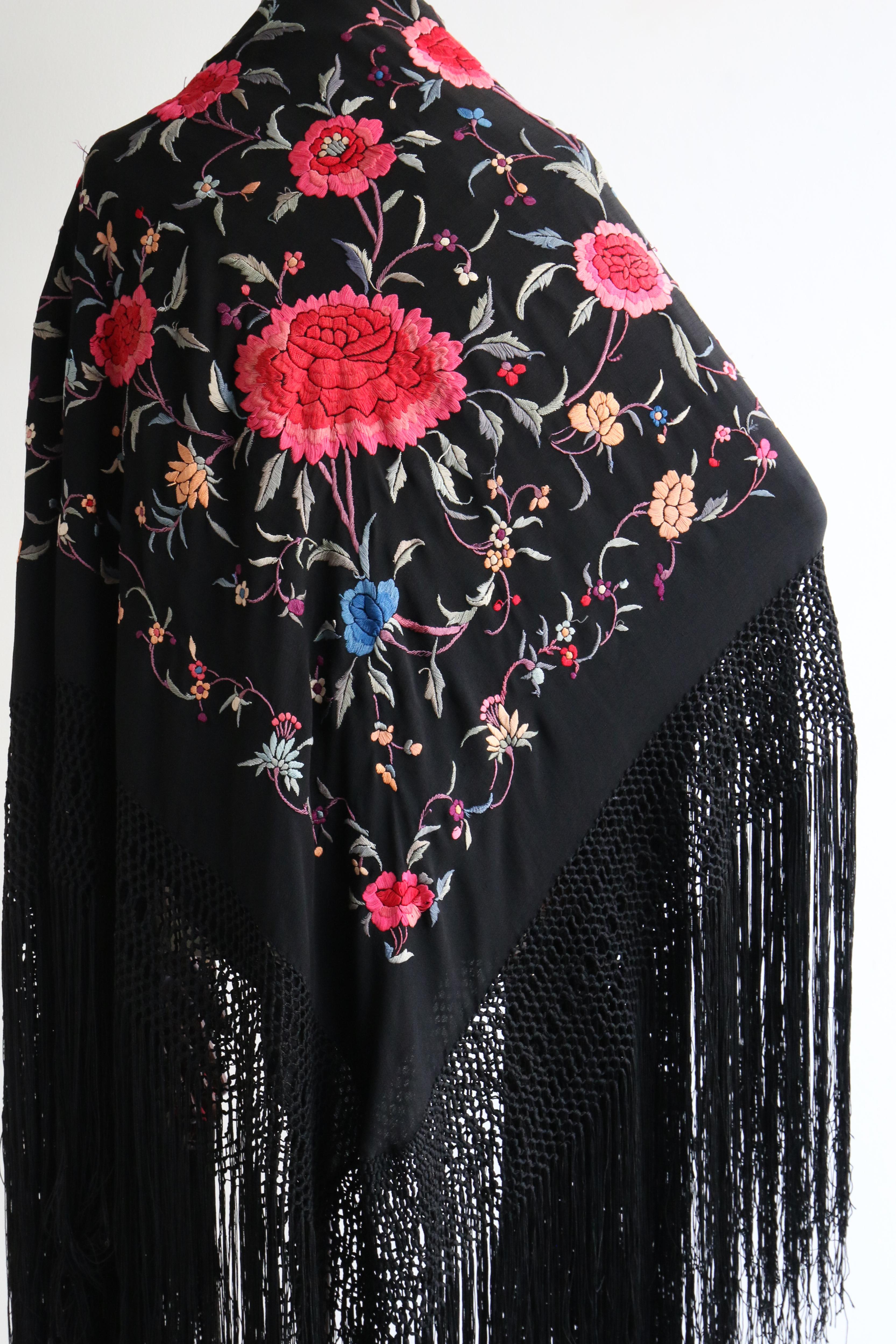 Vintage 1920's Silk Floral Embroidered Piano Shawl 1