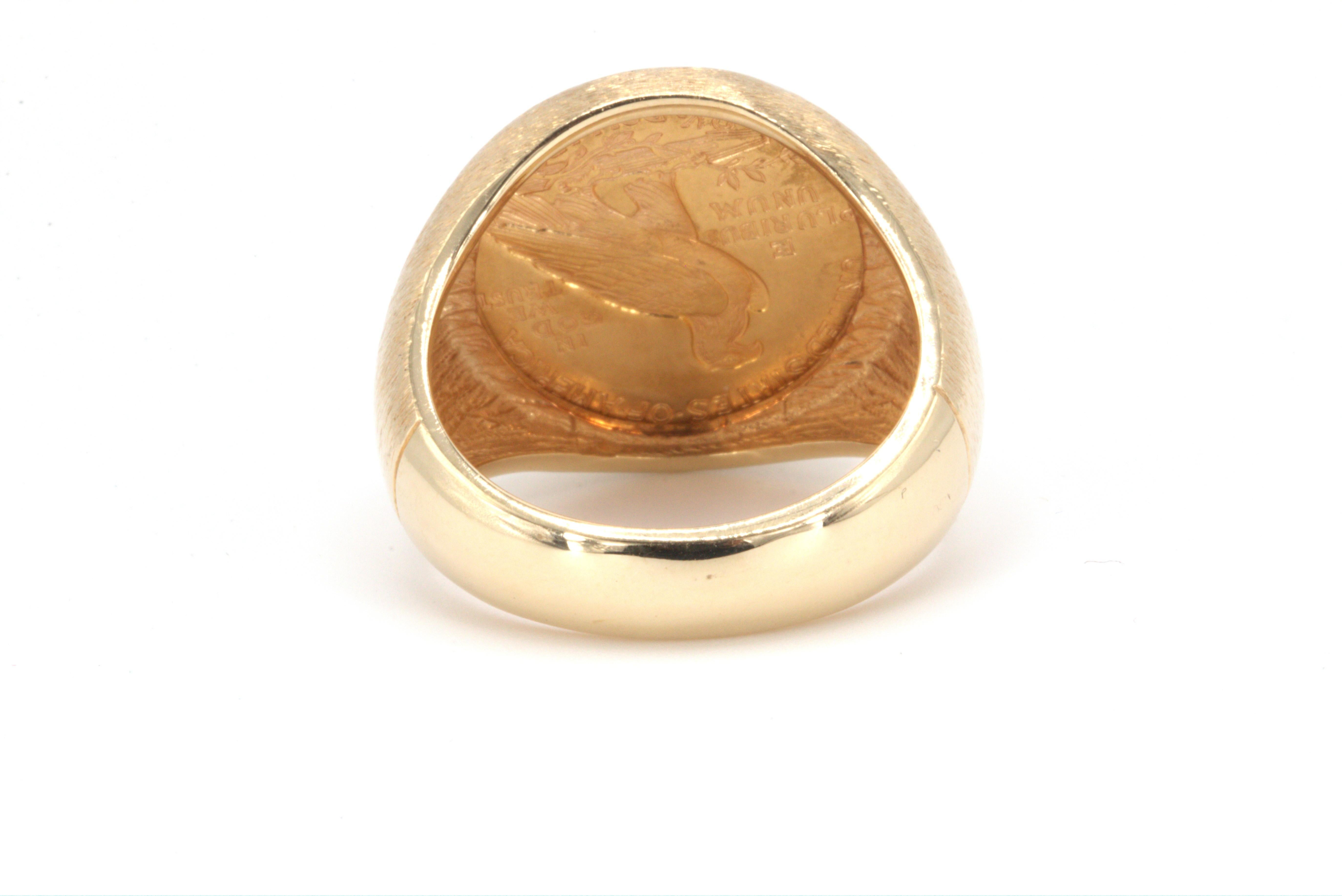 Moneta d'oro d'epoca 1925 Indian Head 2 ½ Dollar US 22k  in Anello in oro giallo 14K In condizioni buone in vendita a Houston, TX