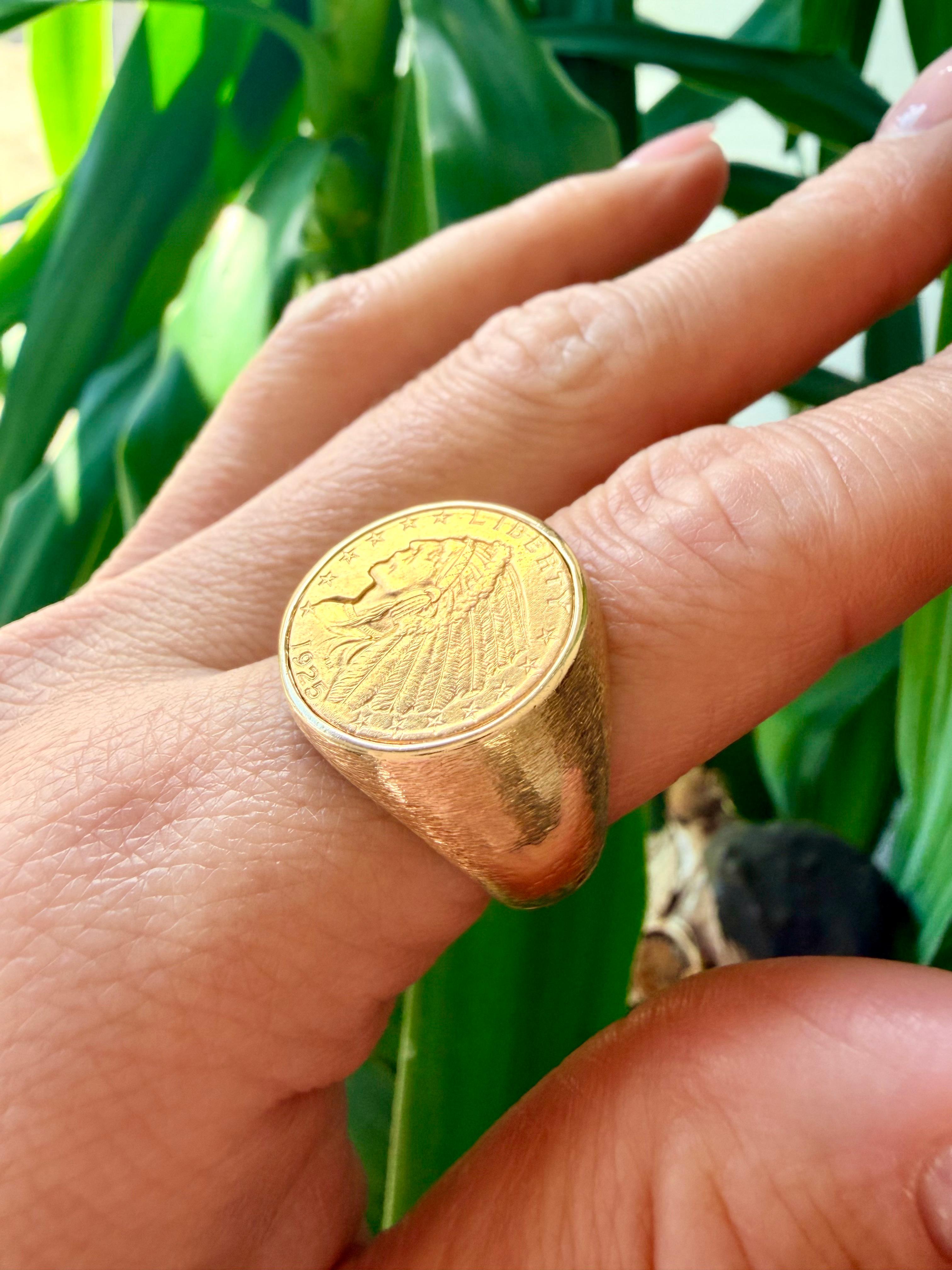 Moneta d'oro d'epoca 1925 Indian Head 2 ½ Dollar US 22k  in Anello in oro giallo 14K in vendita 1