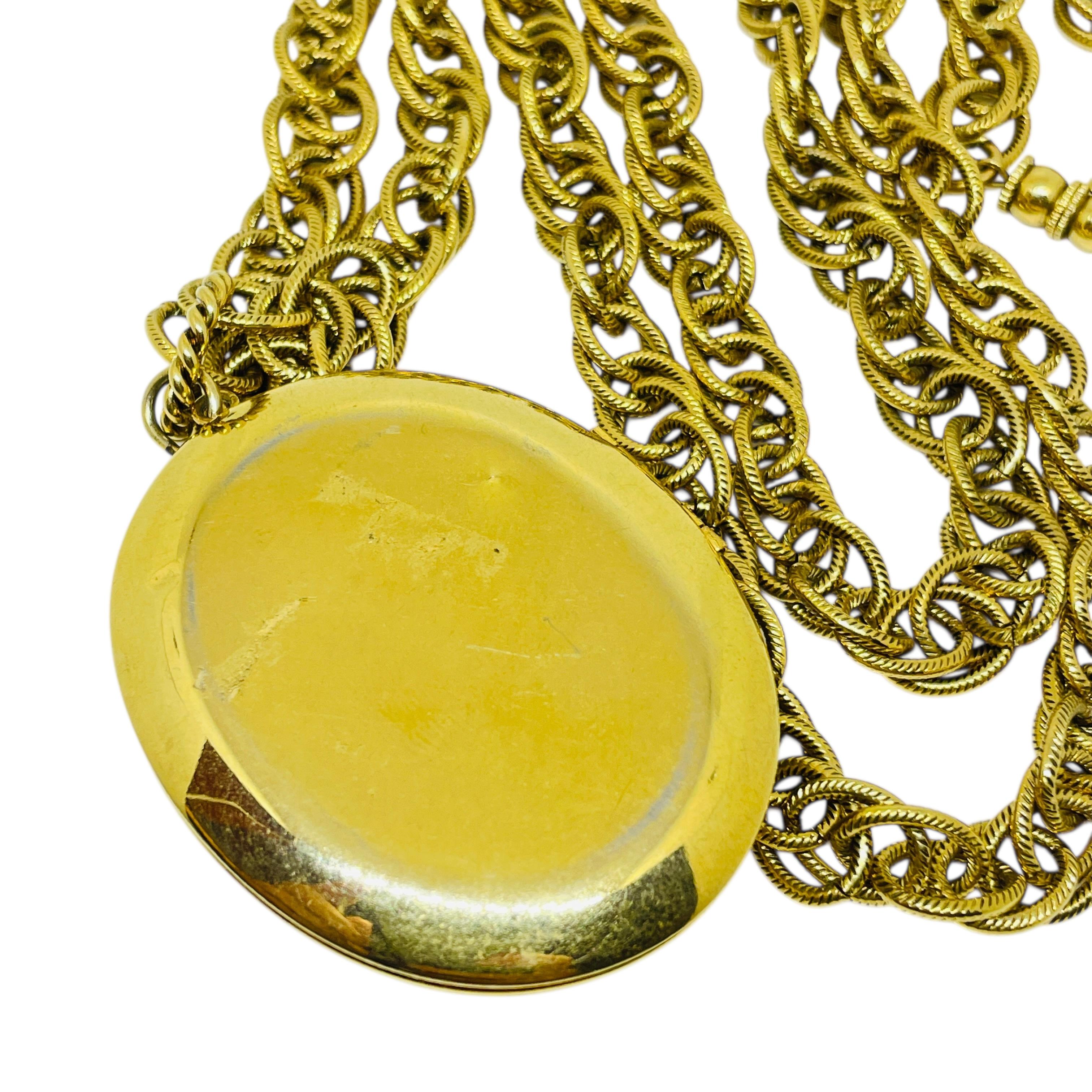 Vintage 1928 signiert Gold Ton Strass Designer Kette Medaillon Anhänger Halskette im Zustand „Gut“ im Angebot in Palos Hills, IL